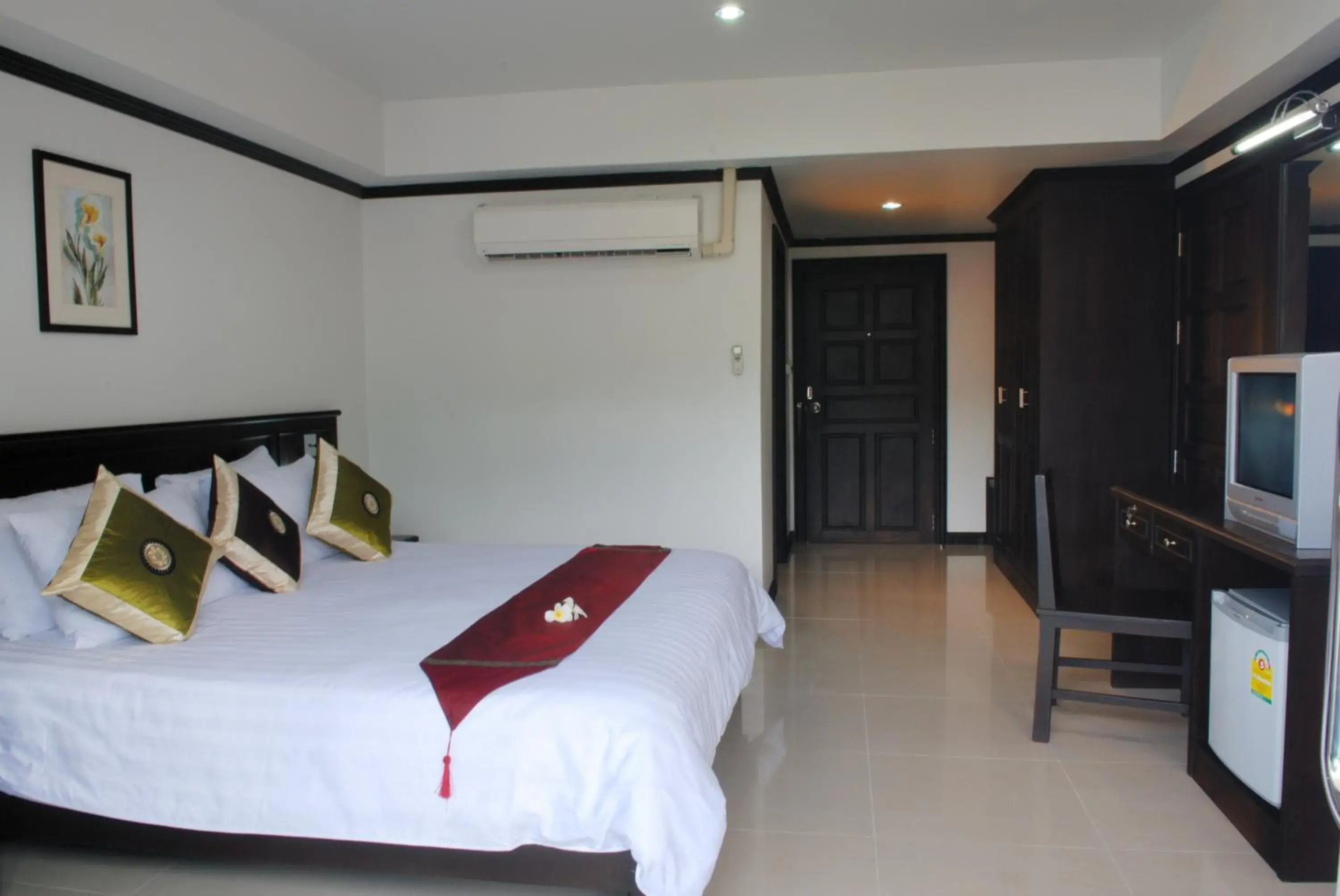 TV and multimedia, Bed in First Residence Hotel - SHA Plus