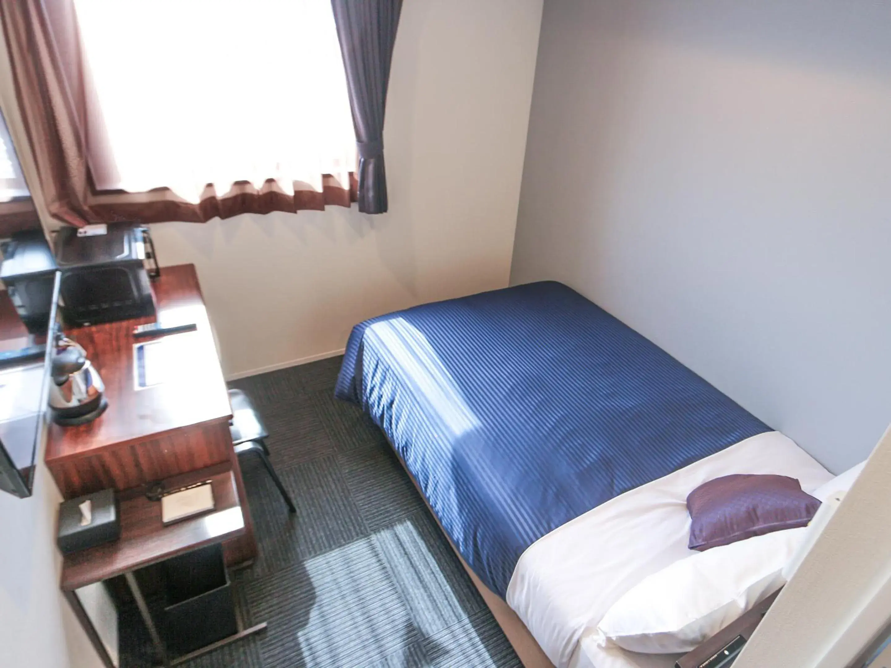Double Room with Small Double Bed - single occupancy - Non-Smoking in HOTEL LiVEMAX Tokyo Ayase-Ekimae Double Room with Small Double Bed - single occupancy - Non-Smoking in HOTEL LiVEMAX Tokyo Ayase-Ekimae