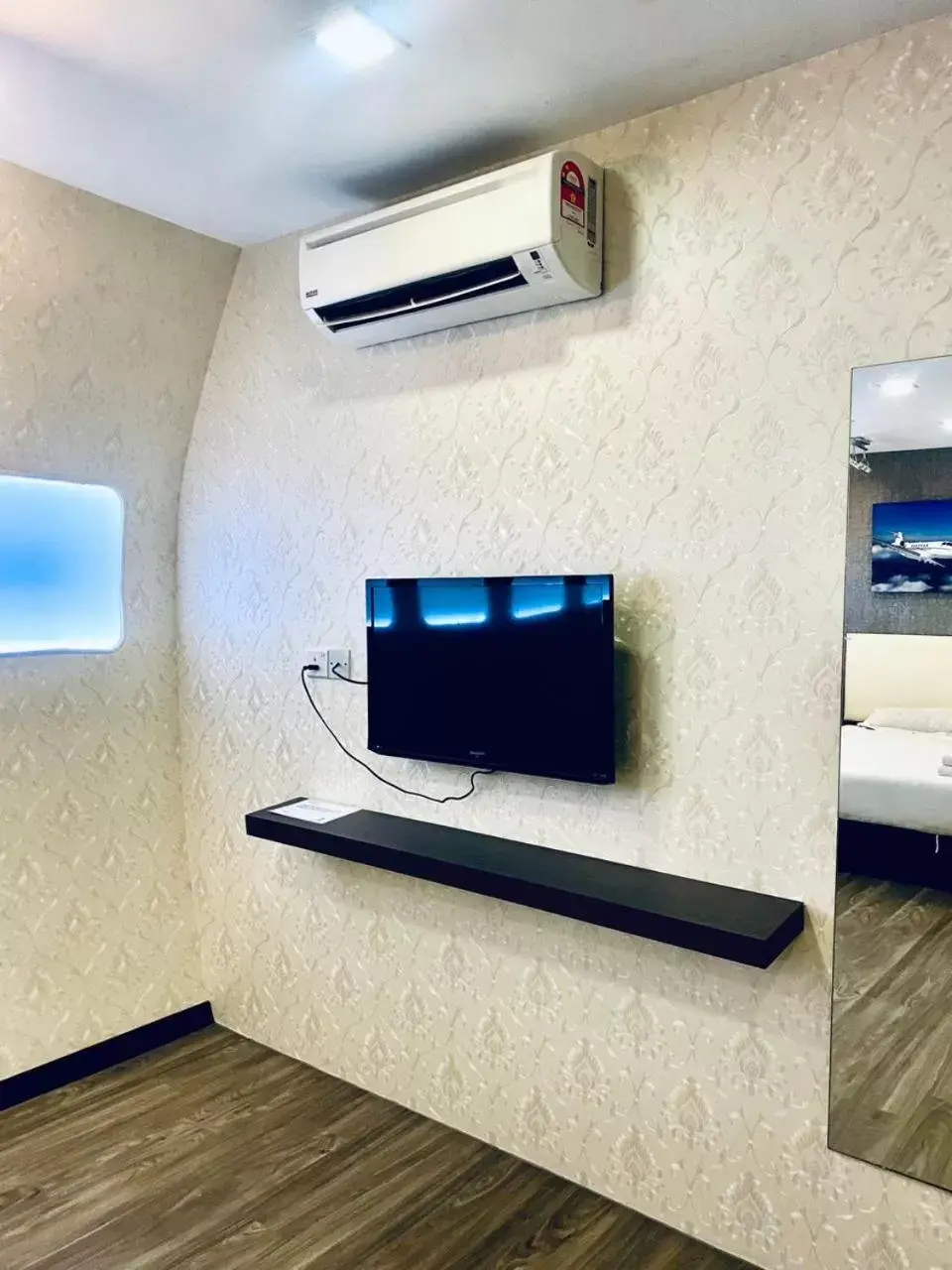 Communal lounge/ TV room, TV/Entertainment Center in Sri Langit Hotel KLIA, KLIA 2 & F1