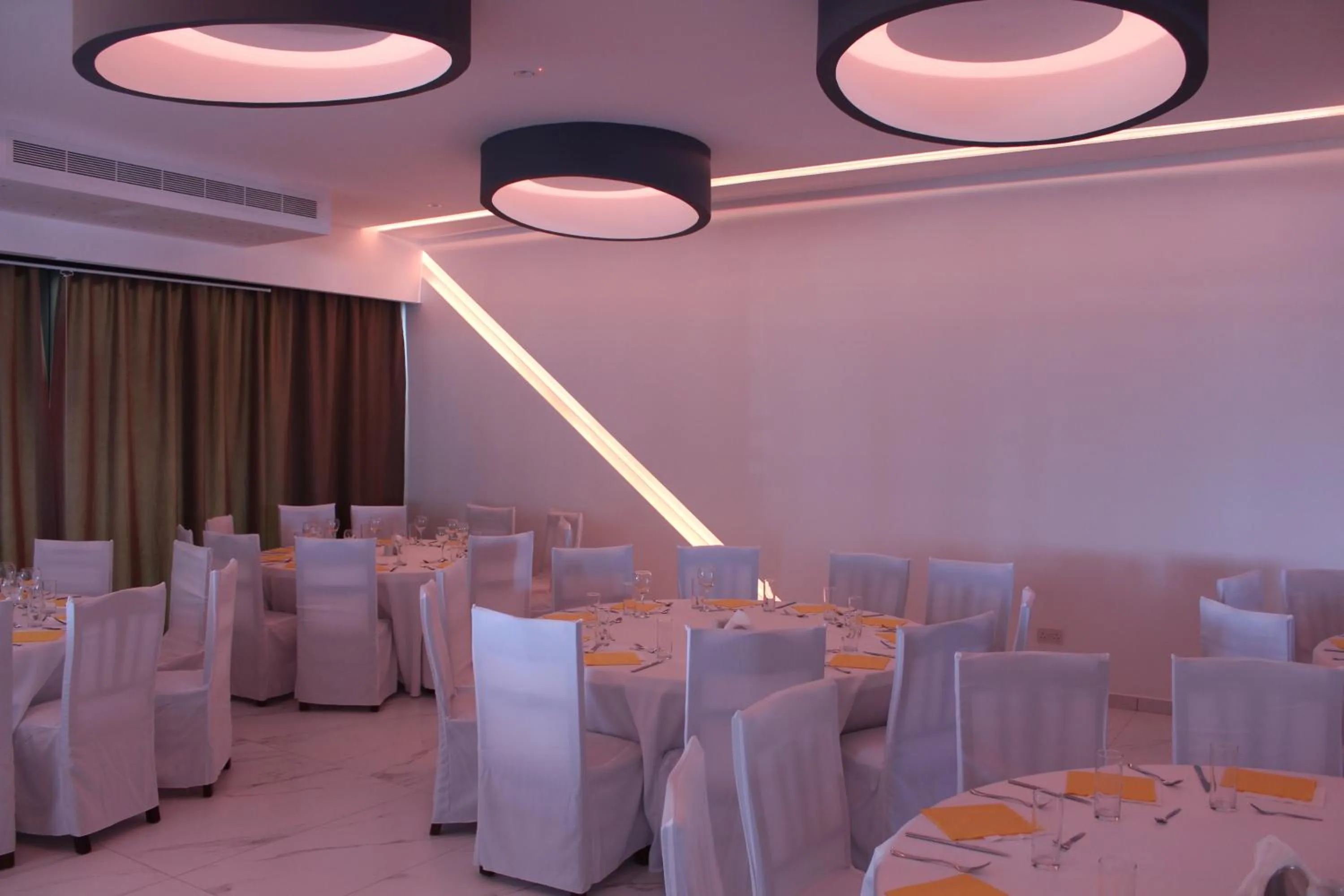 Banquet/Function facilities in Petsas Apartments