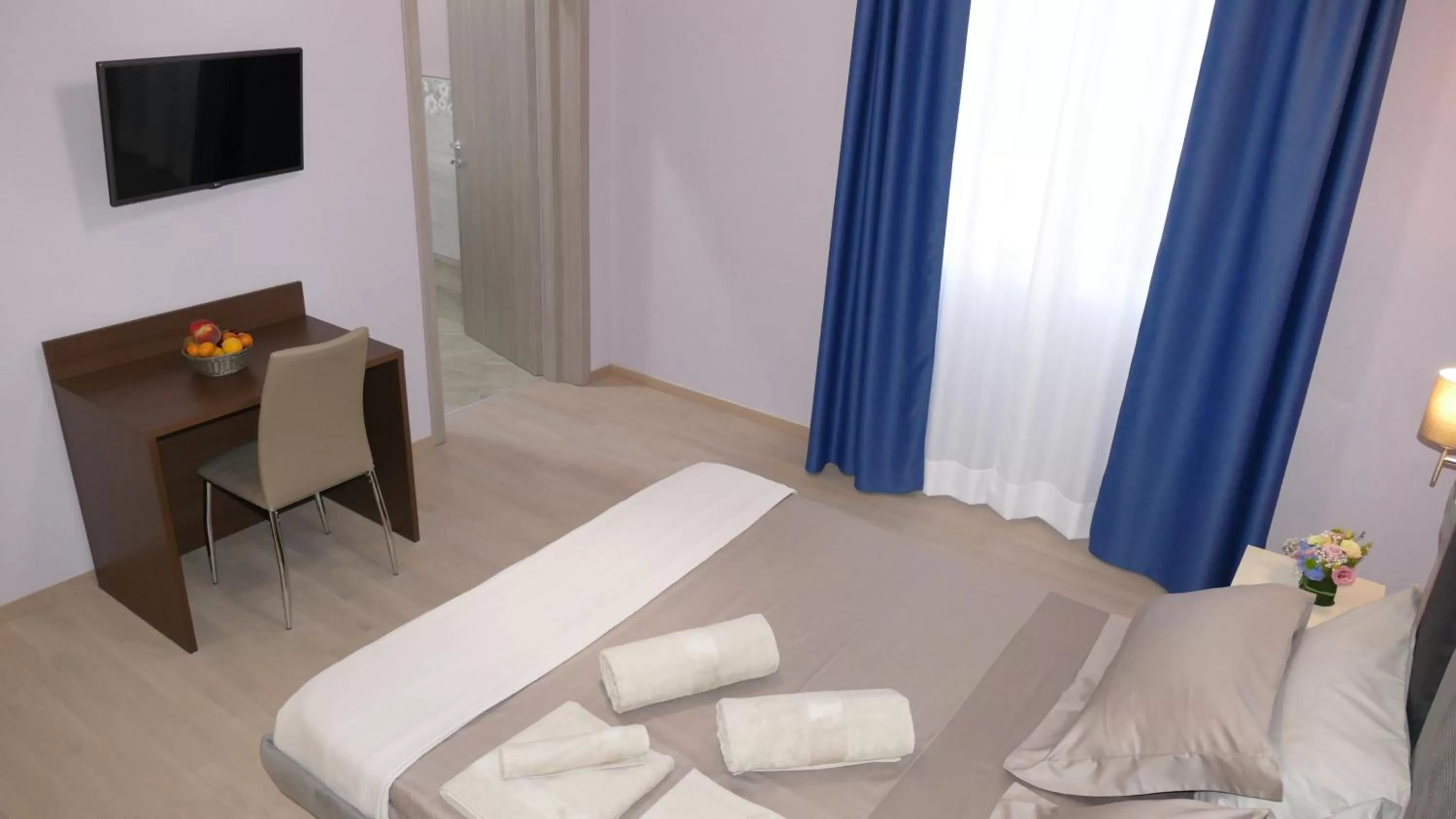 Bed in Cairoli Exclusive Rooms & Suite