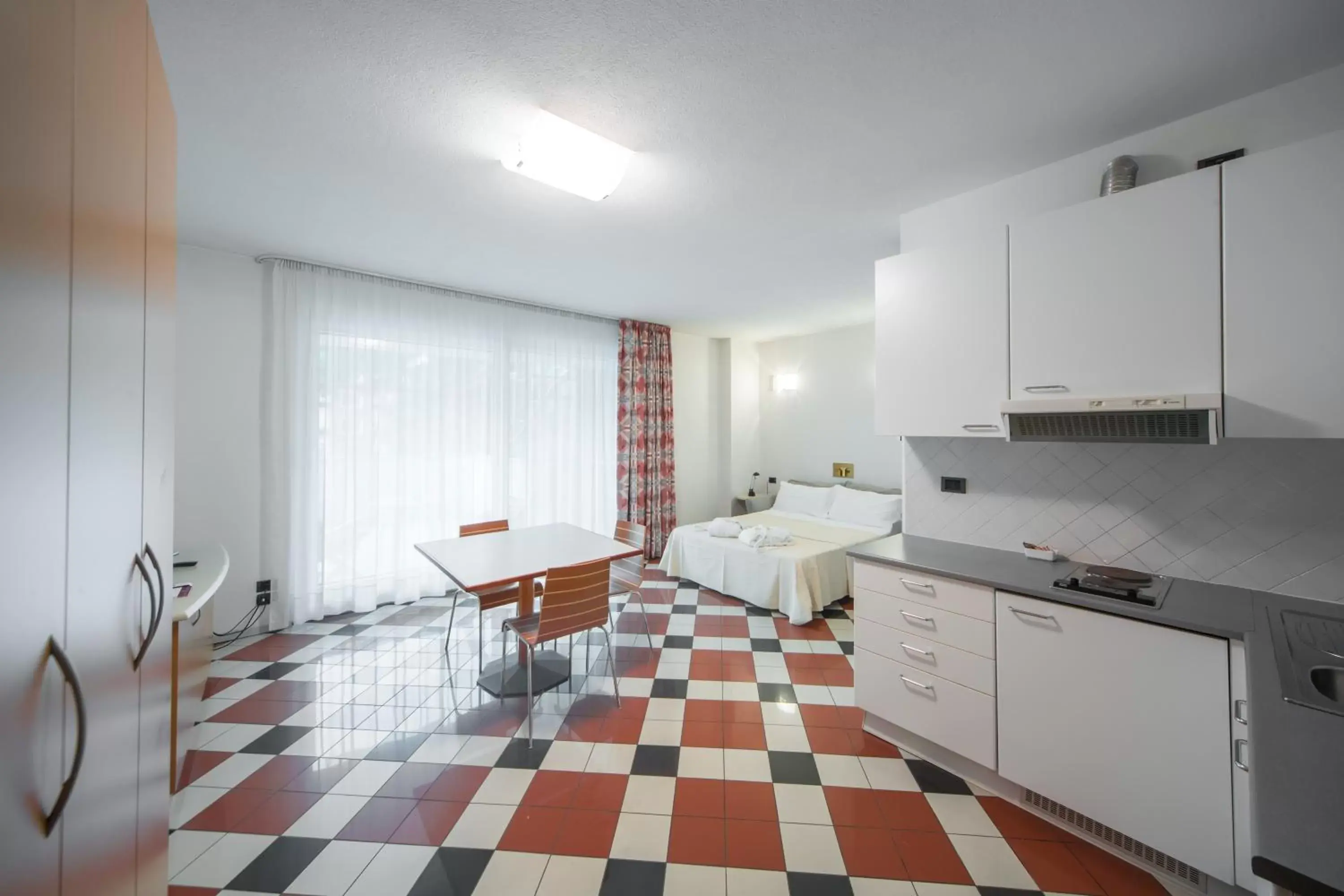 Photo of the whole room, Kitchen/Kitchenette in Piazzi House