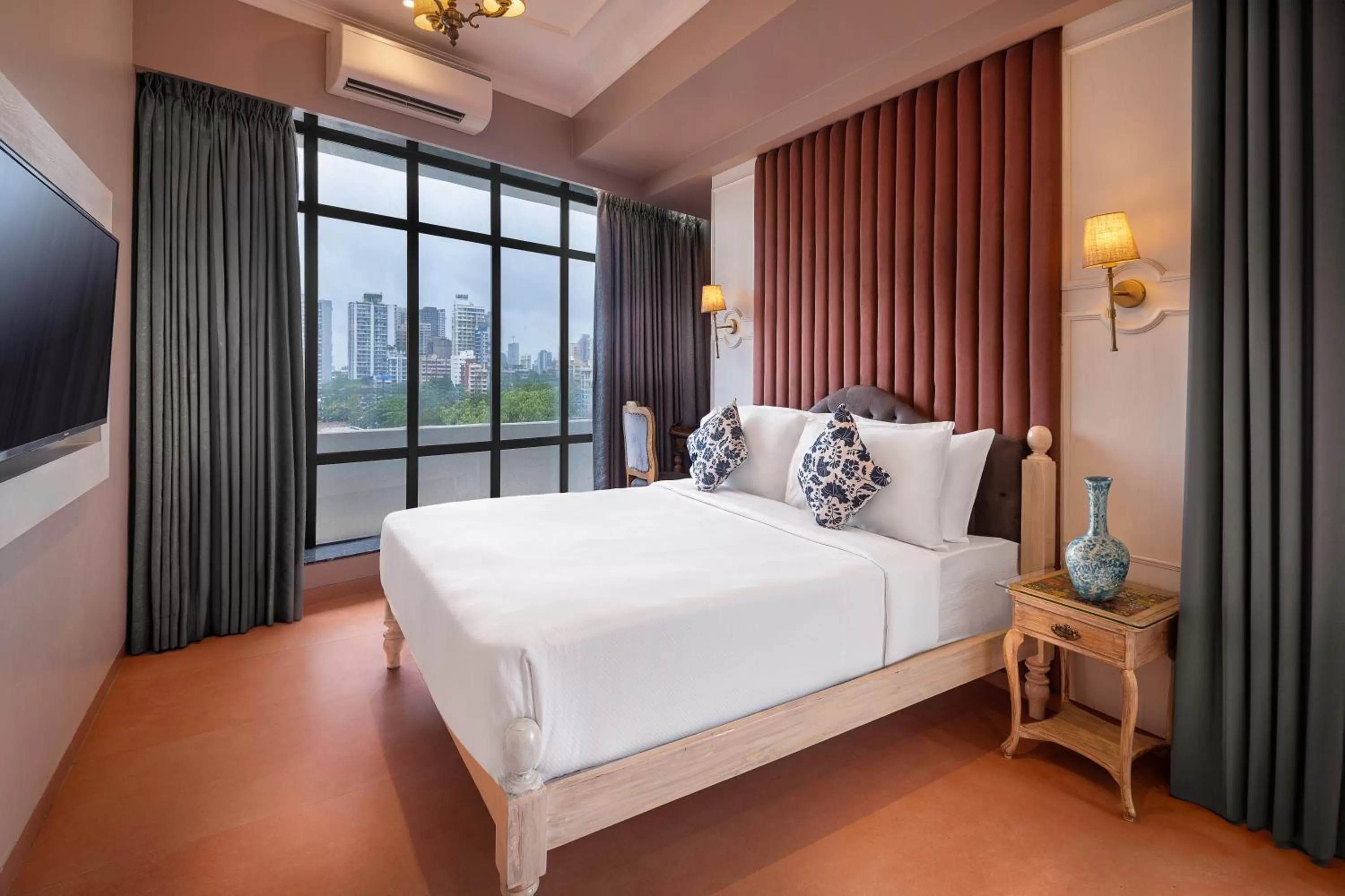 Bed in Arnna Hotel- Goregaon East
