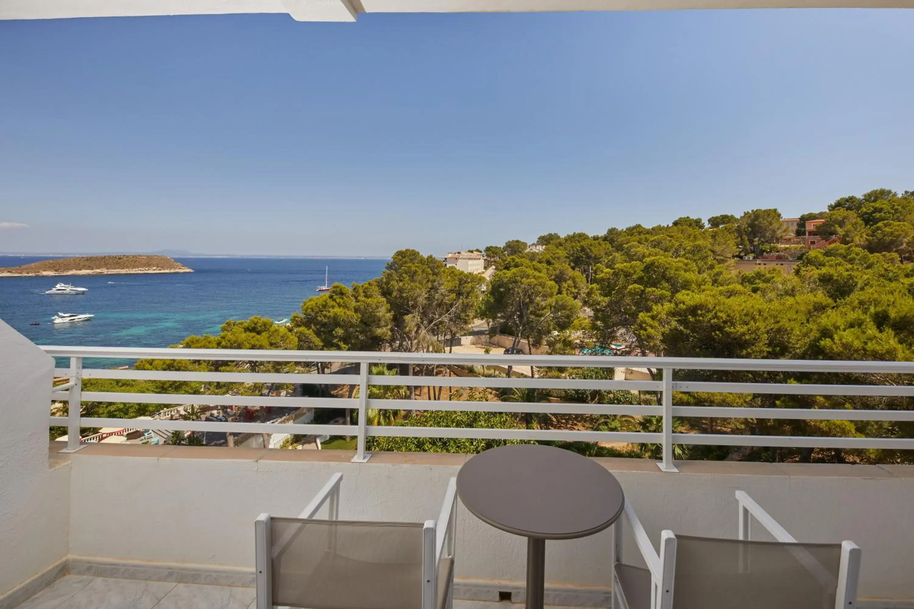 Preferred Club Double Frontal Sea View Single Parent - single occupancy in Dreams Calvia Mallorca
