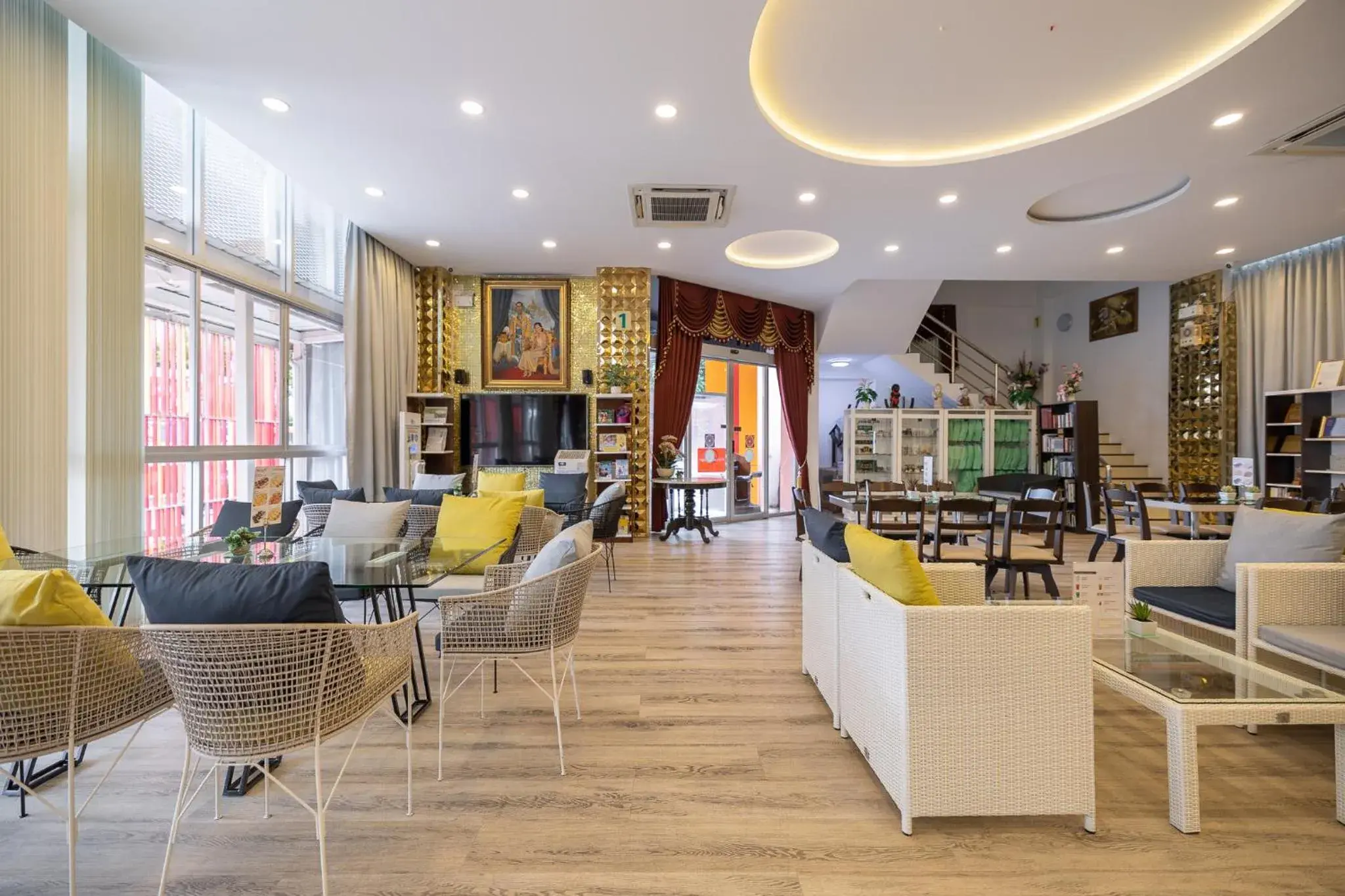 Lobby or reception, Lounge/Bar in Bangkok Rama Hotel