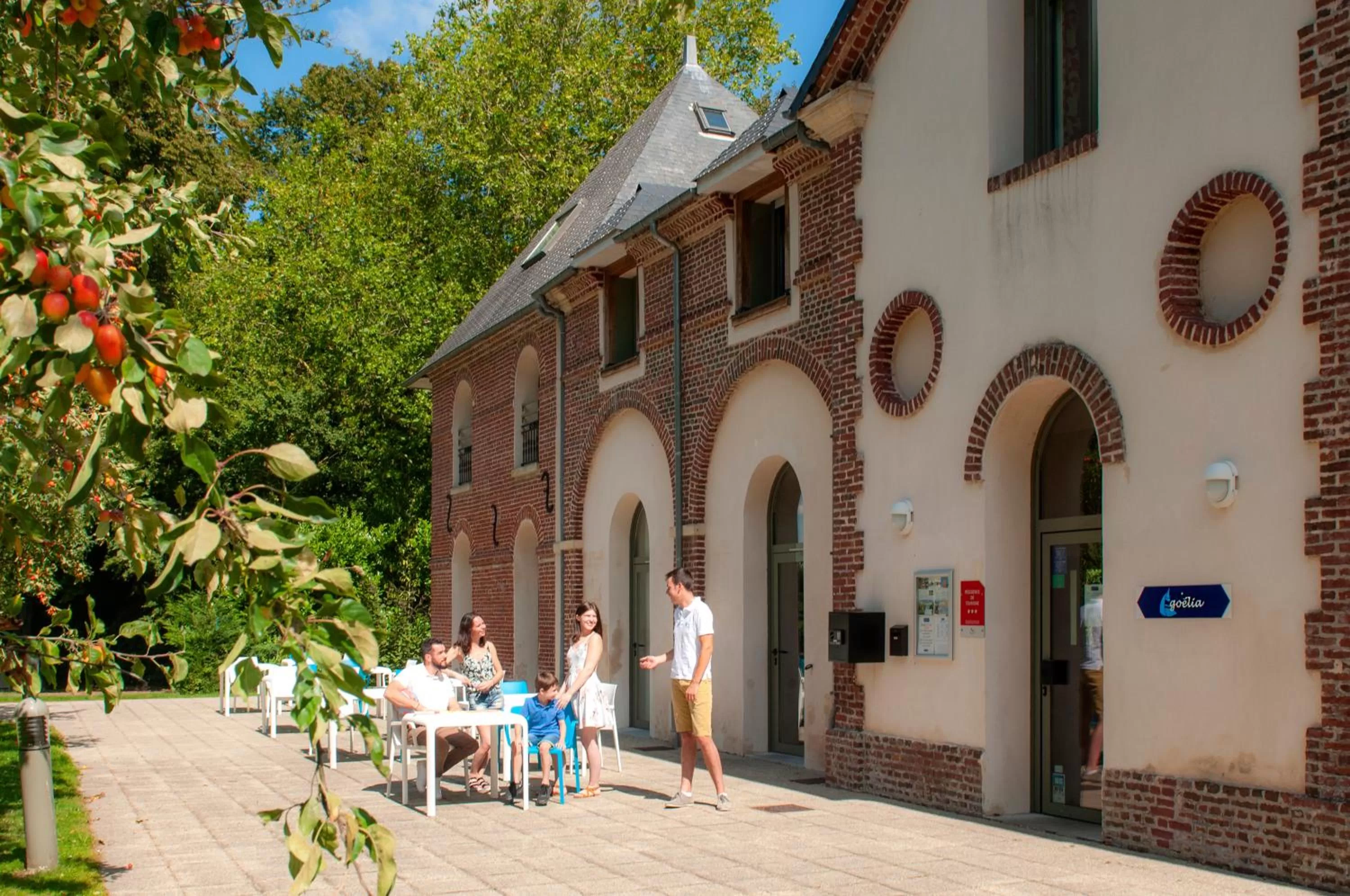 Lobby or reception, Property Building in Goélia Résidence Du Parc