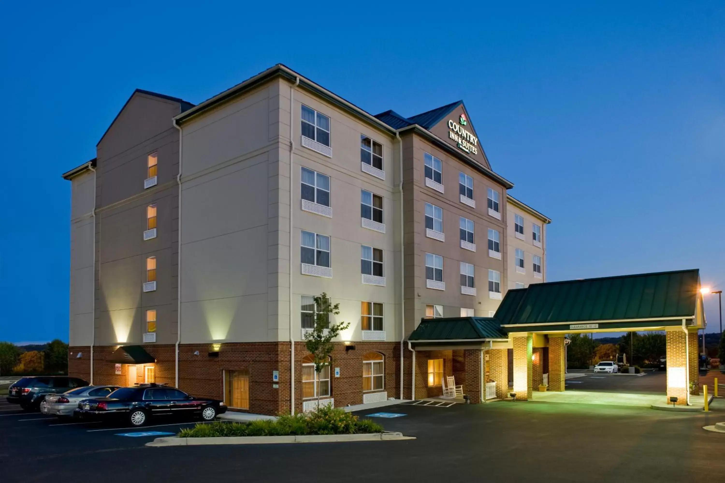 Facade/entrance, Property Building in Country Inn & Suites by Radisson, Anderson, SC