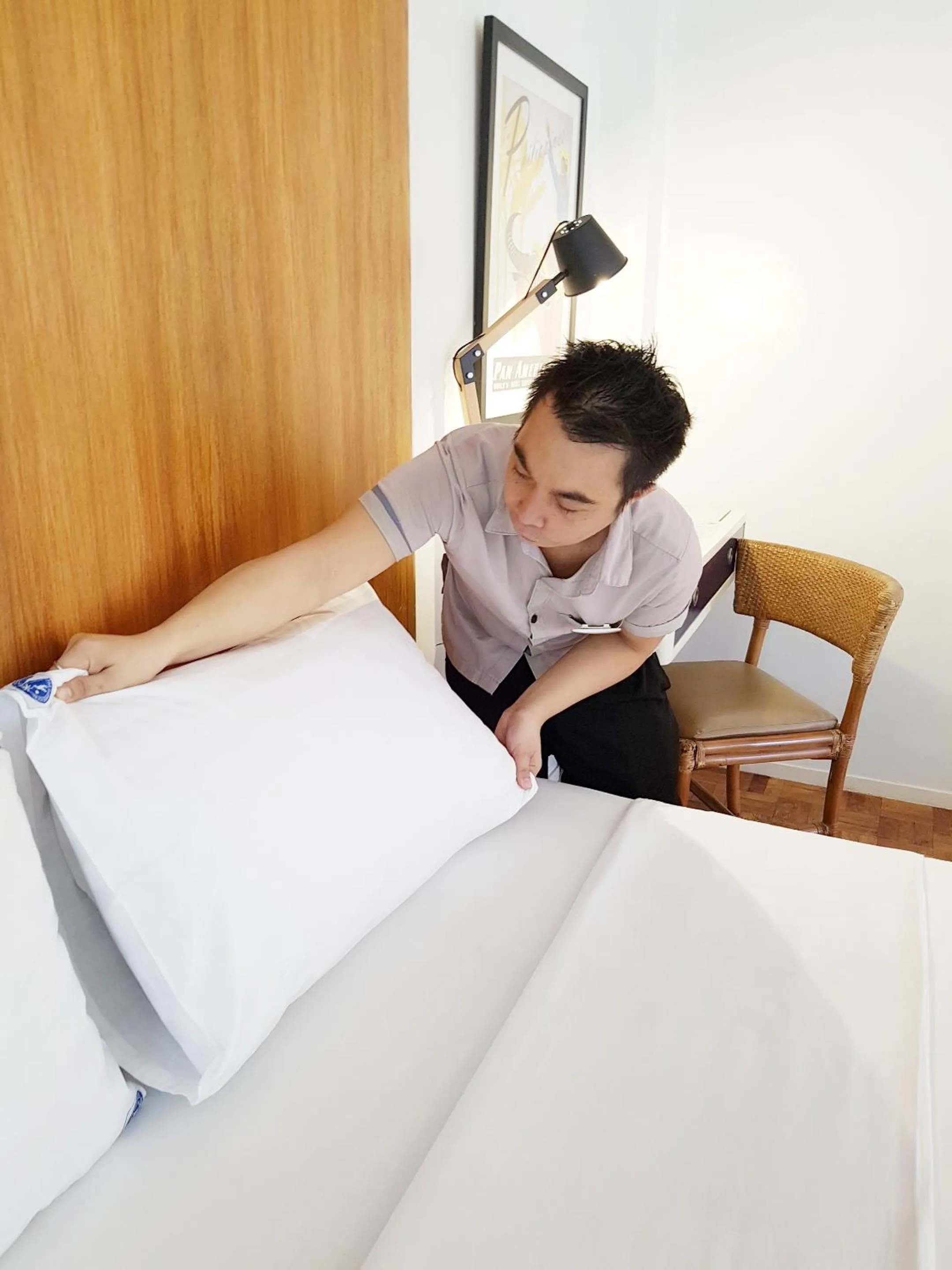 Staff, Bed in The Clipper Hotel, Poblacion Makati