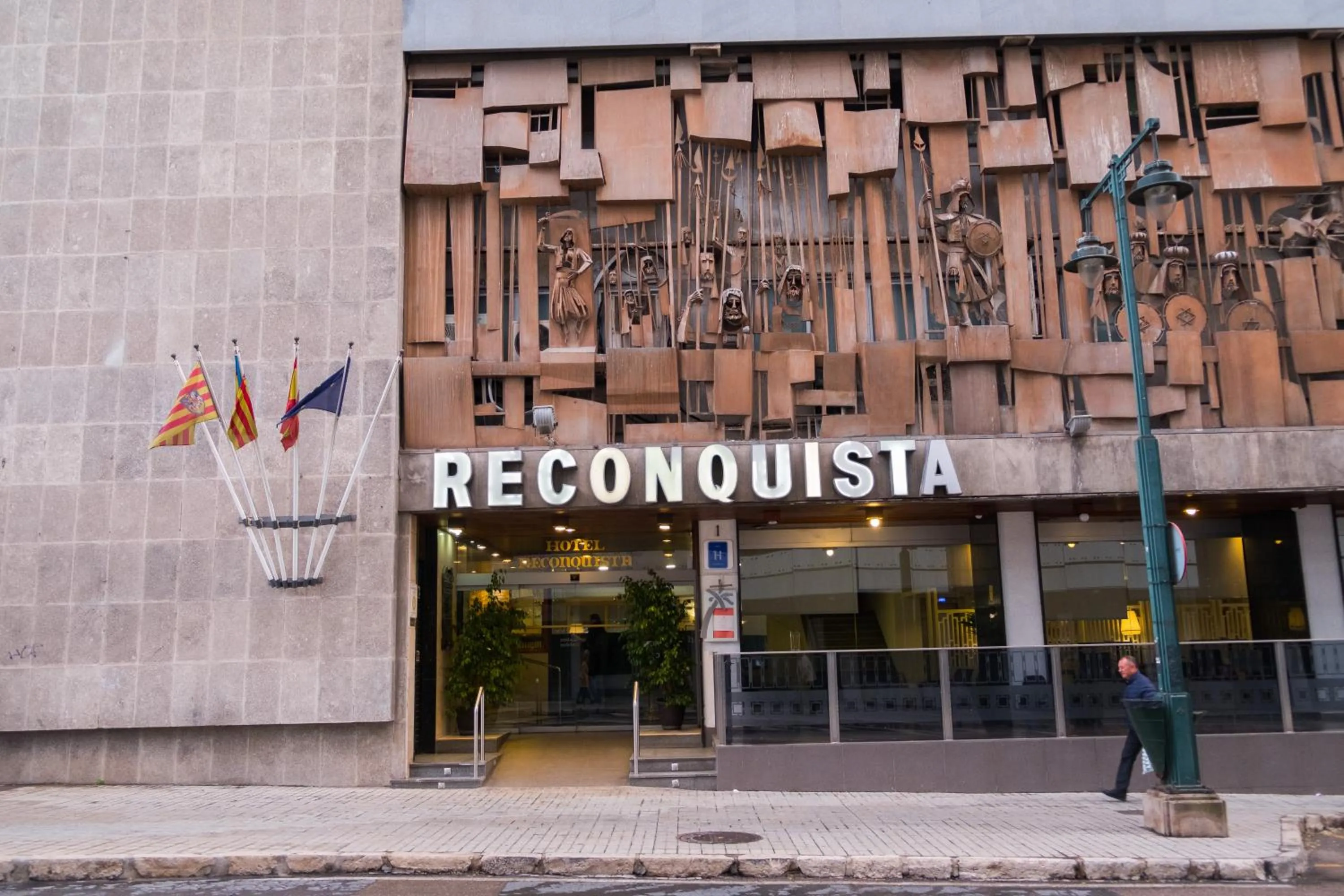 Facade/entrance in Hotel Reconquista