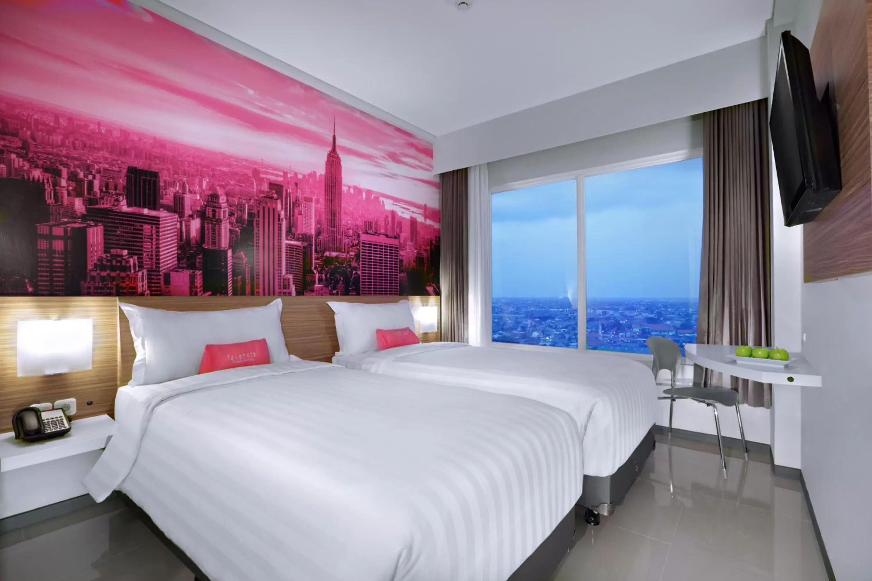 Photo of the whole room, Bed in favehotel Rungkut Surabaya