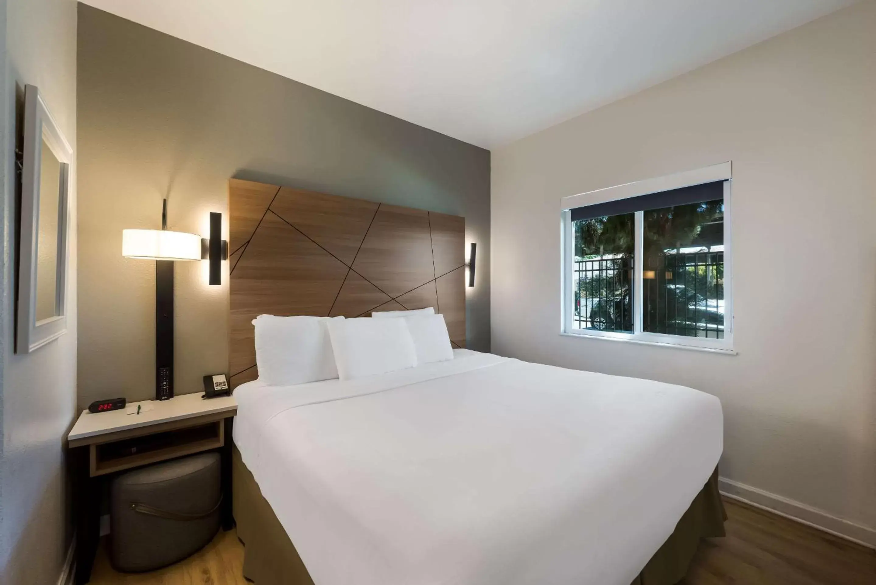 Bedroom, Bed in Quality Inn Yuba City-Marysville