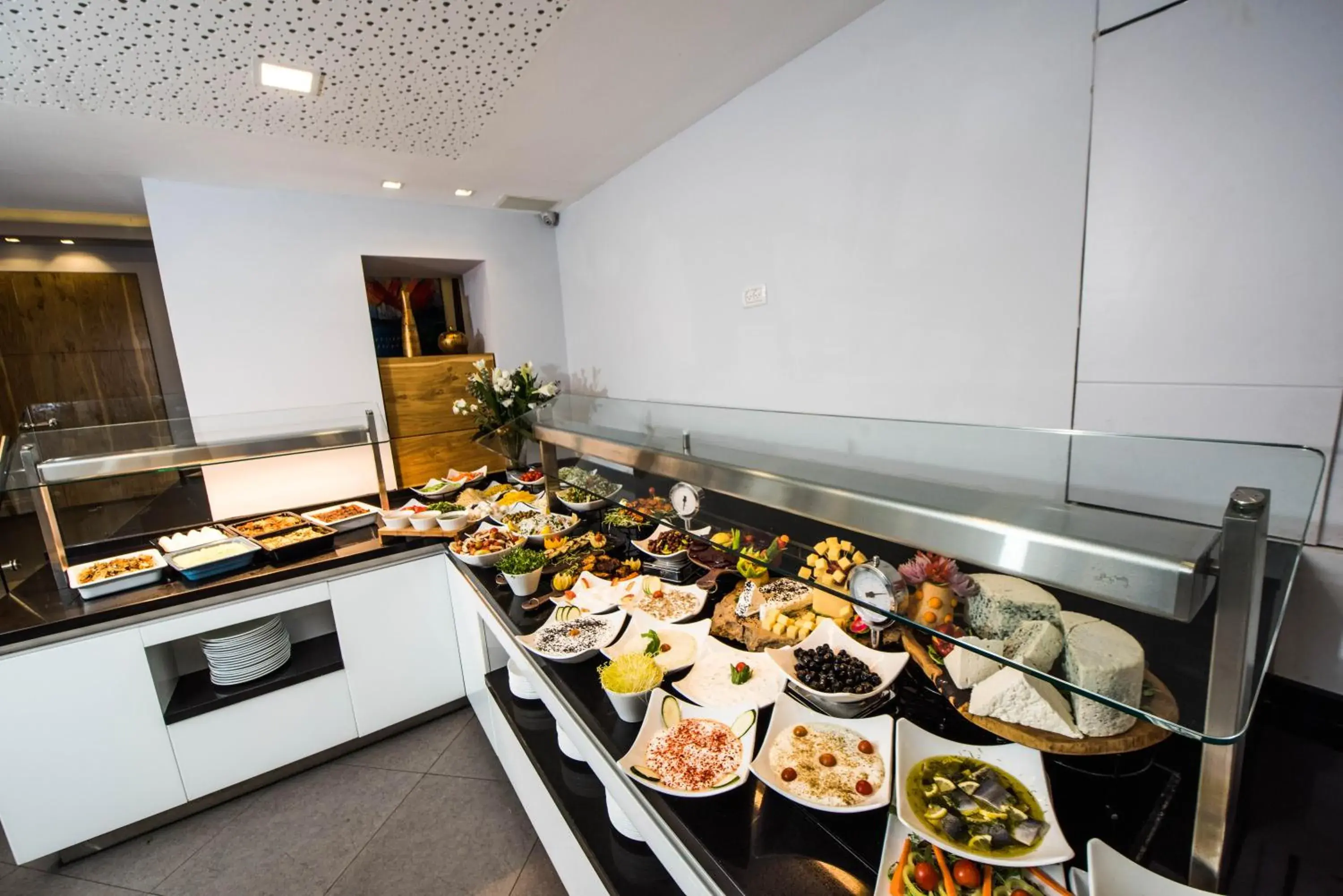 Food and drinks, Food in Montefiore Hotel By Smart Hotels