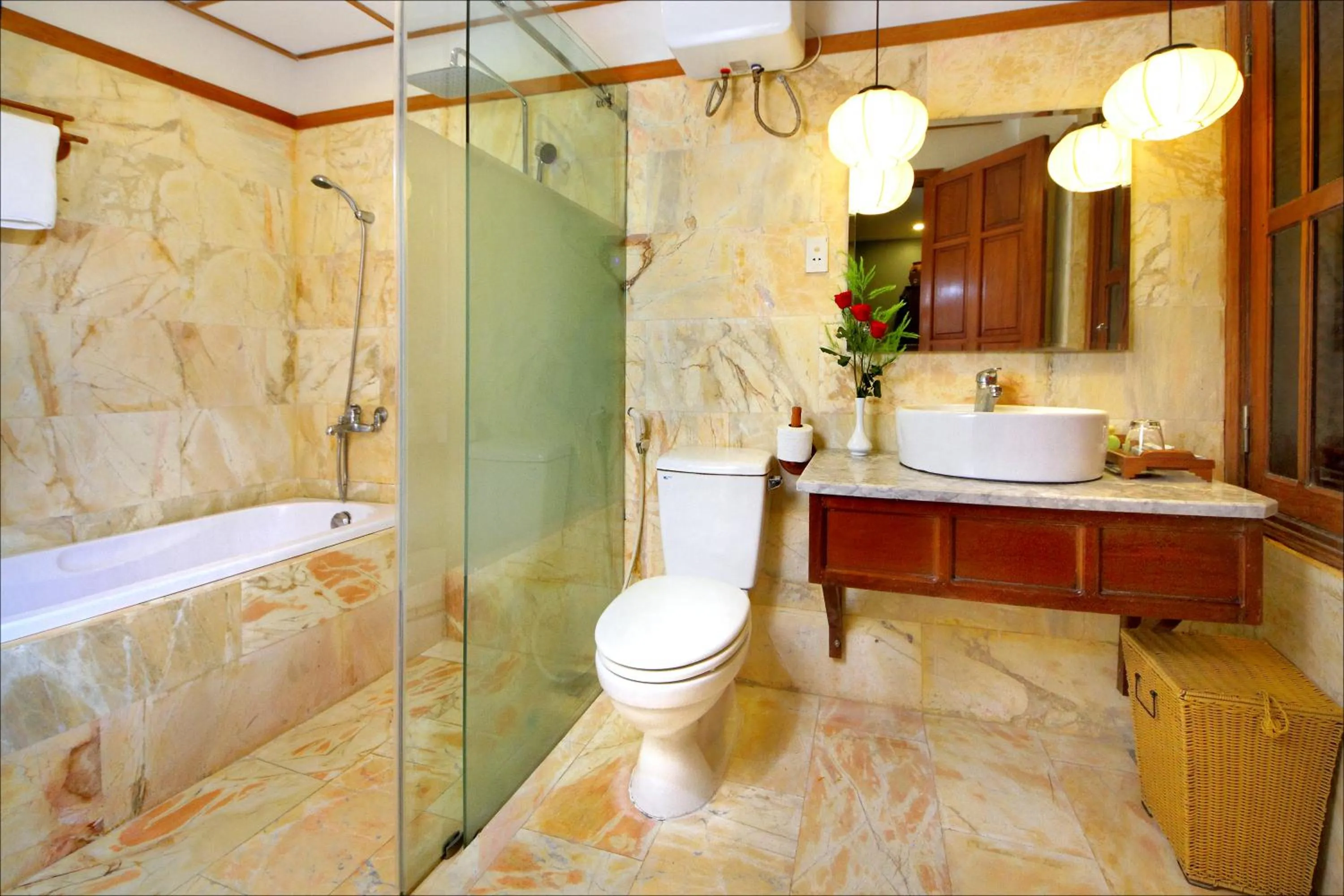 Shower in Thanh Van 1 Hotel