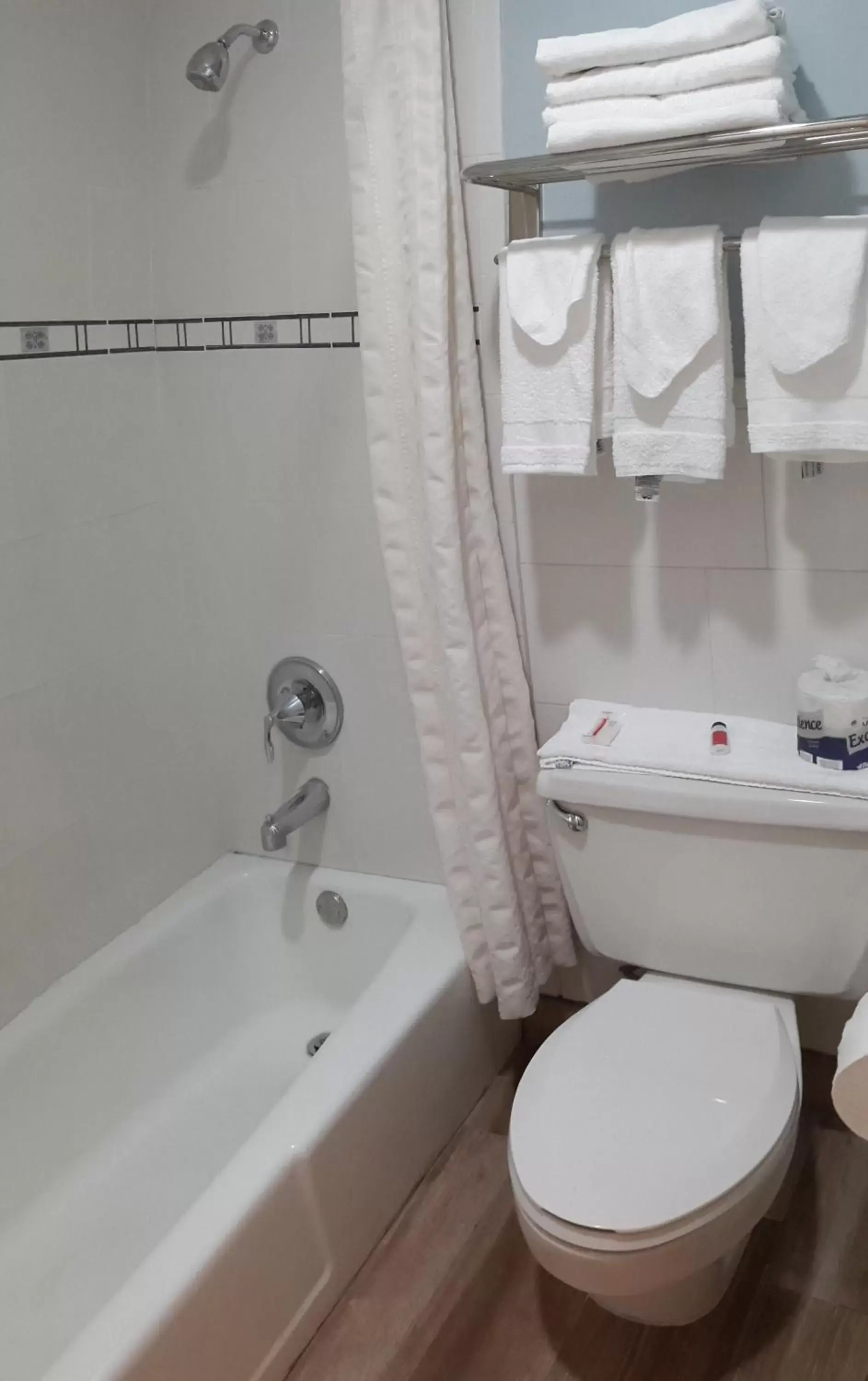 Bathroom in Super 8 by Wyndham Florida City/Homestead/Everglades