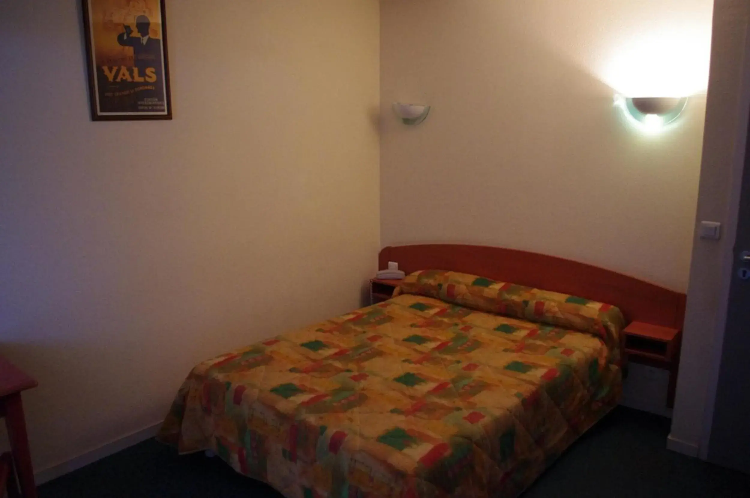 Double Room in Hotel de Bordeaux Double Room in Hotel de Bordeaux