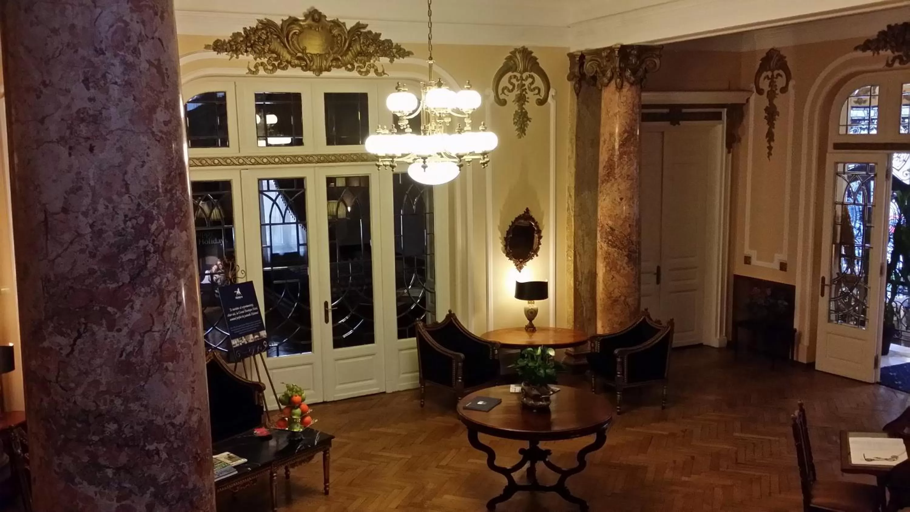 Decorative detail in Grand Boutique Hotel