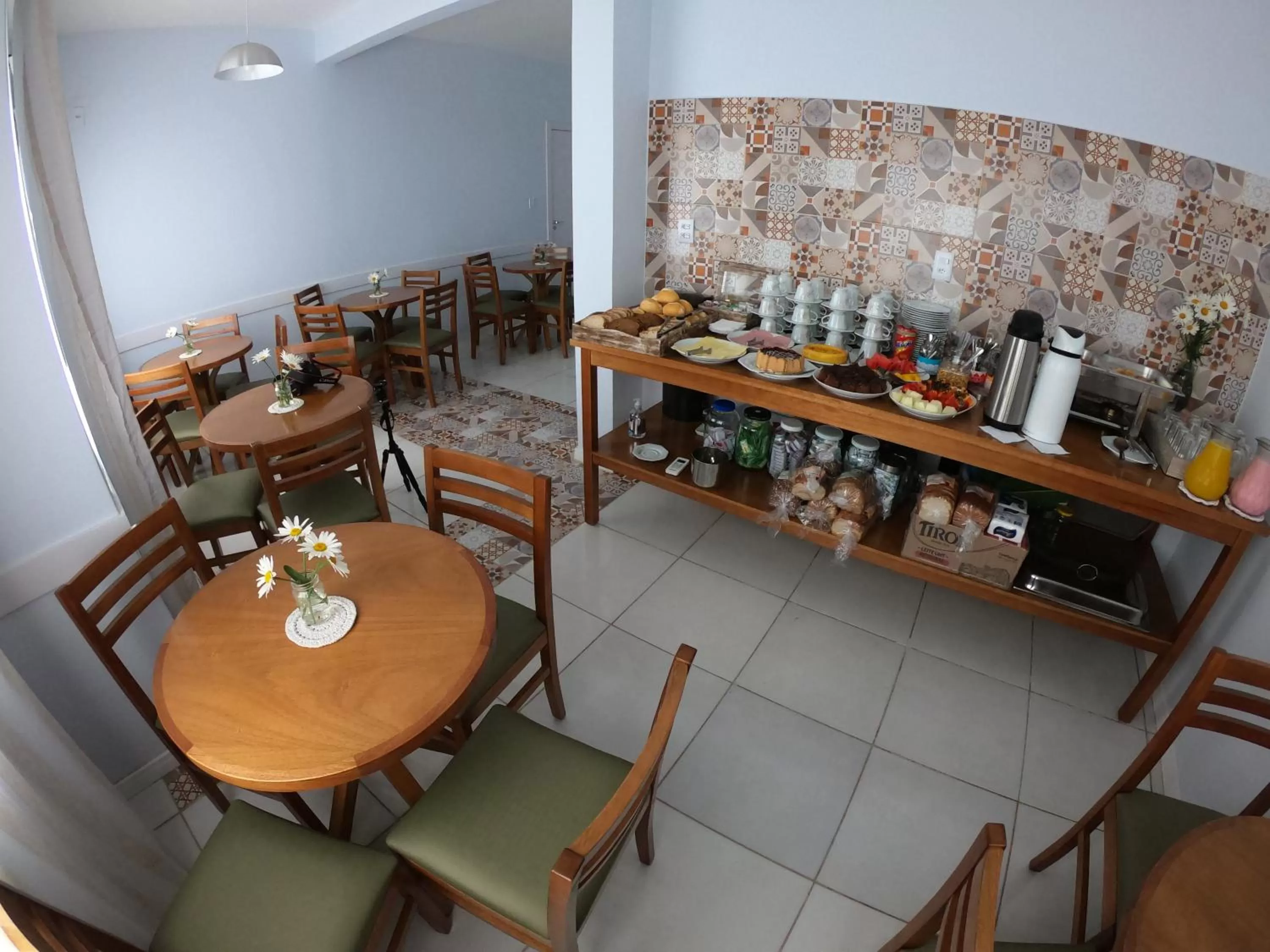 Buffet breakfast in Hotel e Pousada Magic