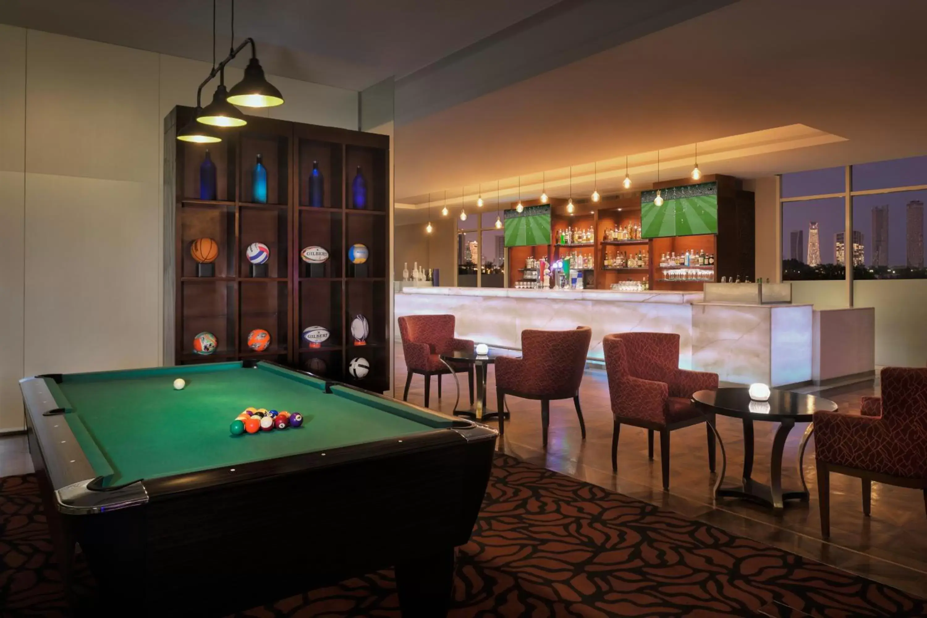 Restaurant/places to eat, Billiards in Grand Hyatt Doha Hotel & Villas