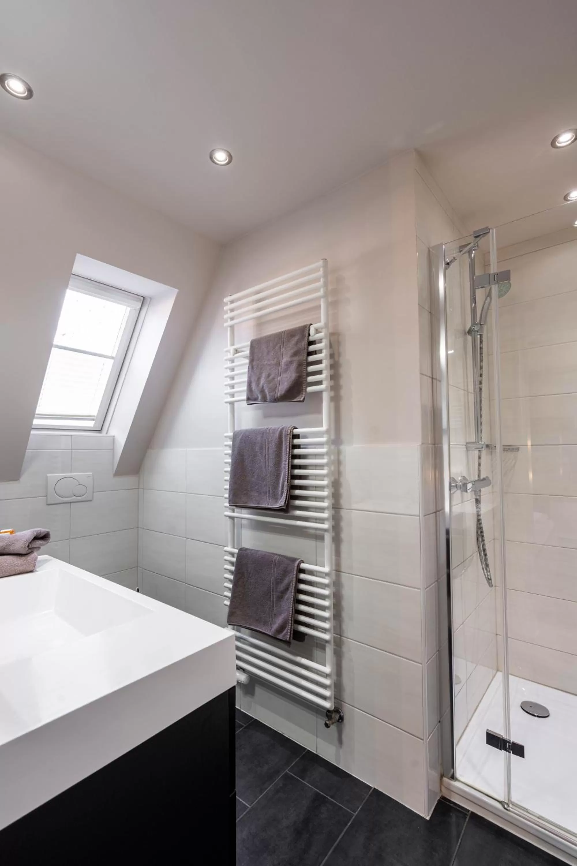 Bathroom in Hotel Luina Beach