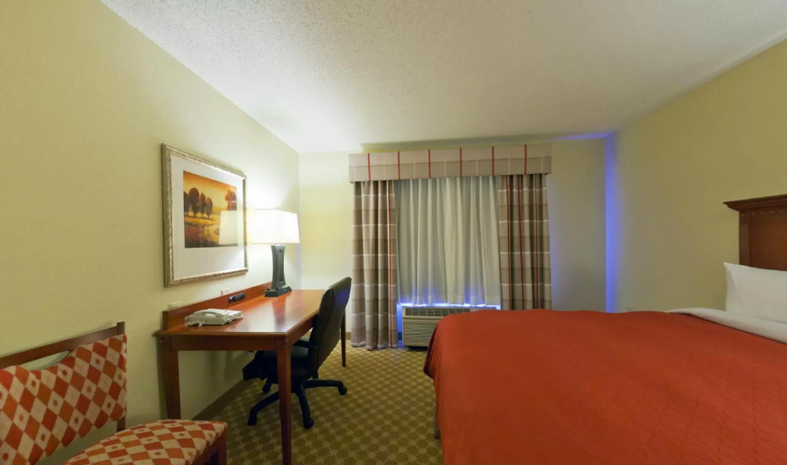 Bed, TV/Entertainment Center in Country Inn & Suites by Radisson, Rock Falls, IL