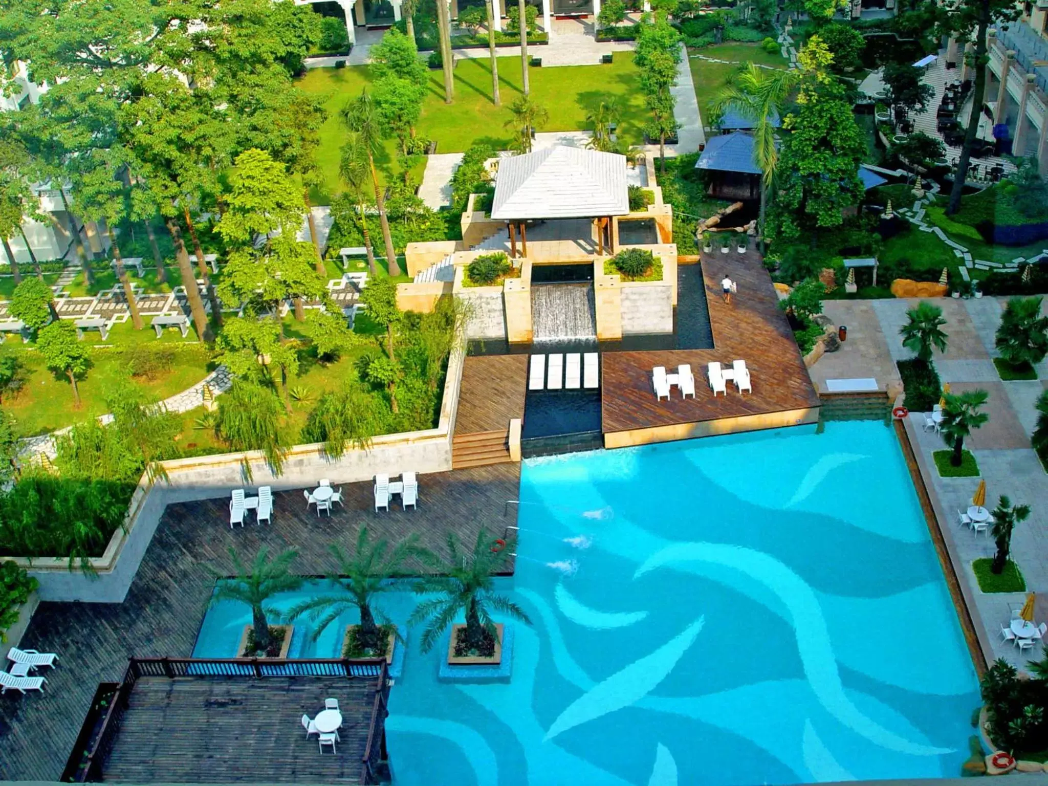 Pool View in Dong Fang Hotel Guangzhou, Canton Fair Free Shuttle Bus, Canton Fair Buyer Official Registration