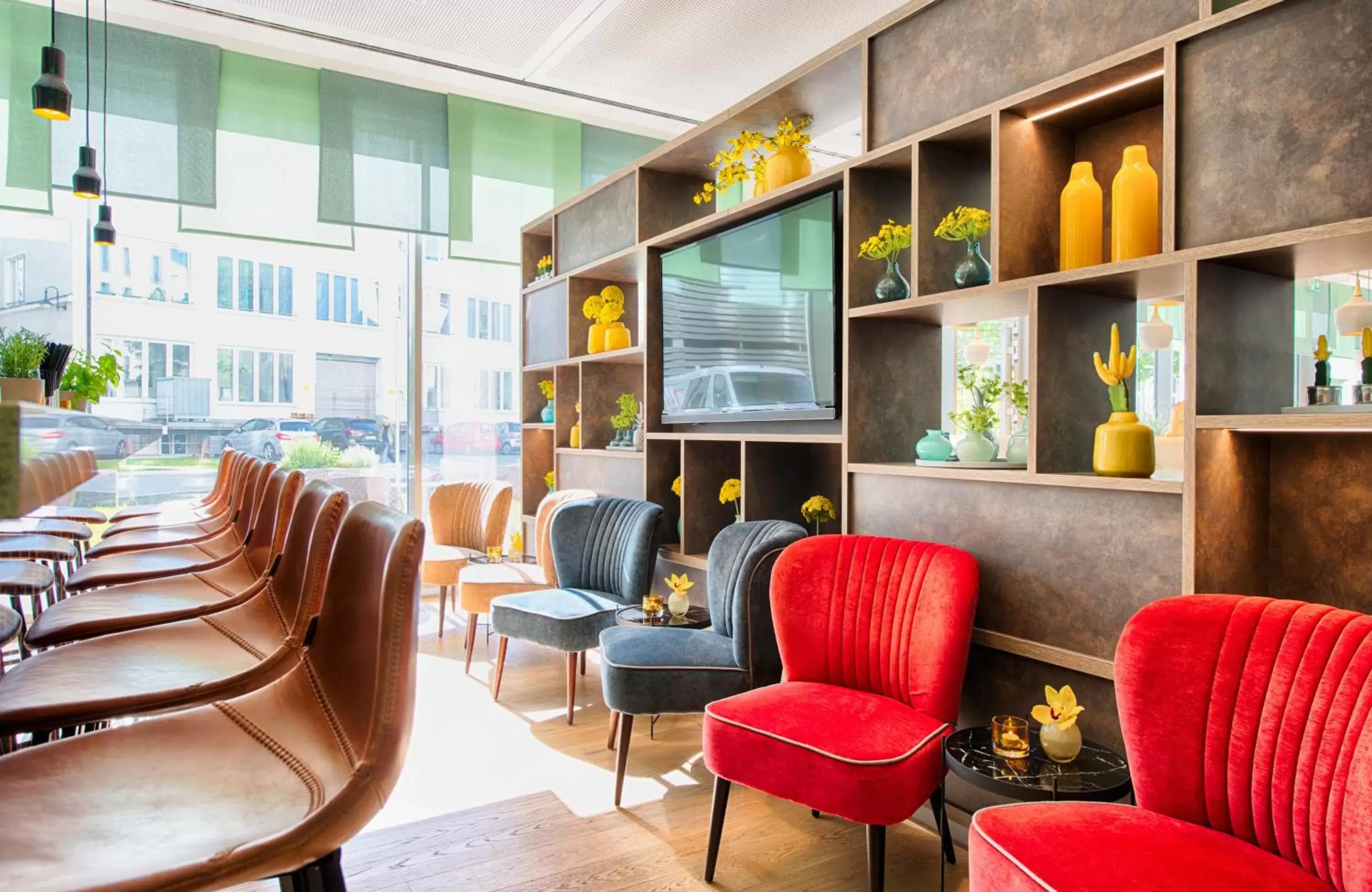 Lounge or bar, Seating Area in Leonardo Hotel Munich City South