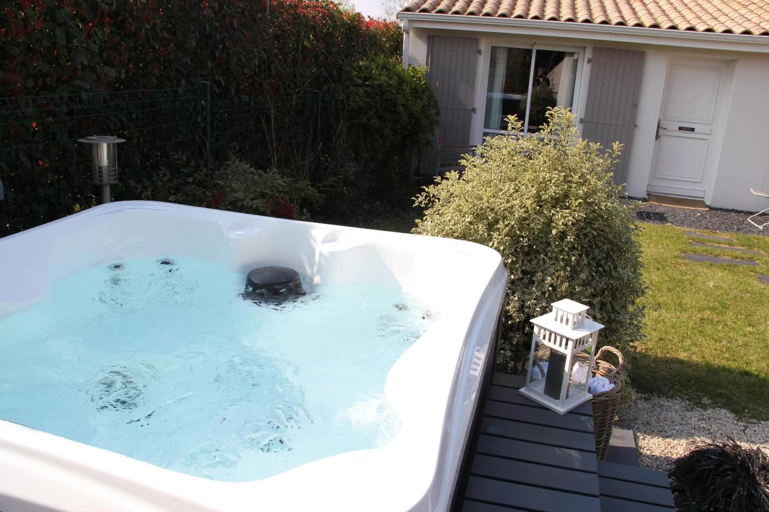Hot Tub in Le Temps des Hôtes