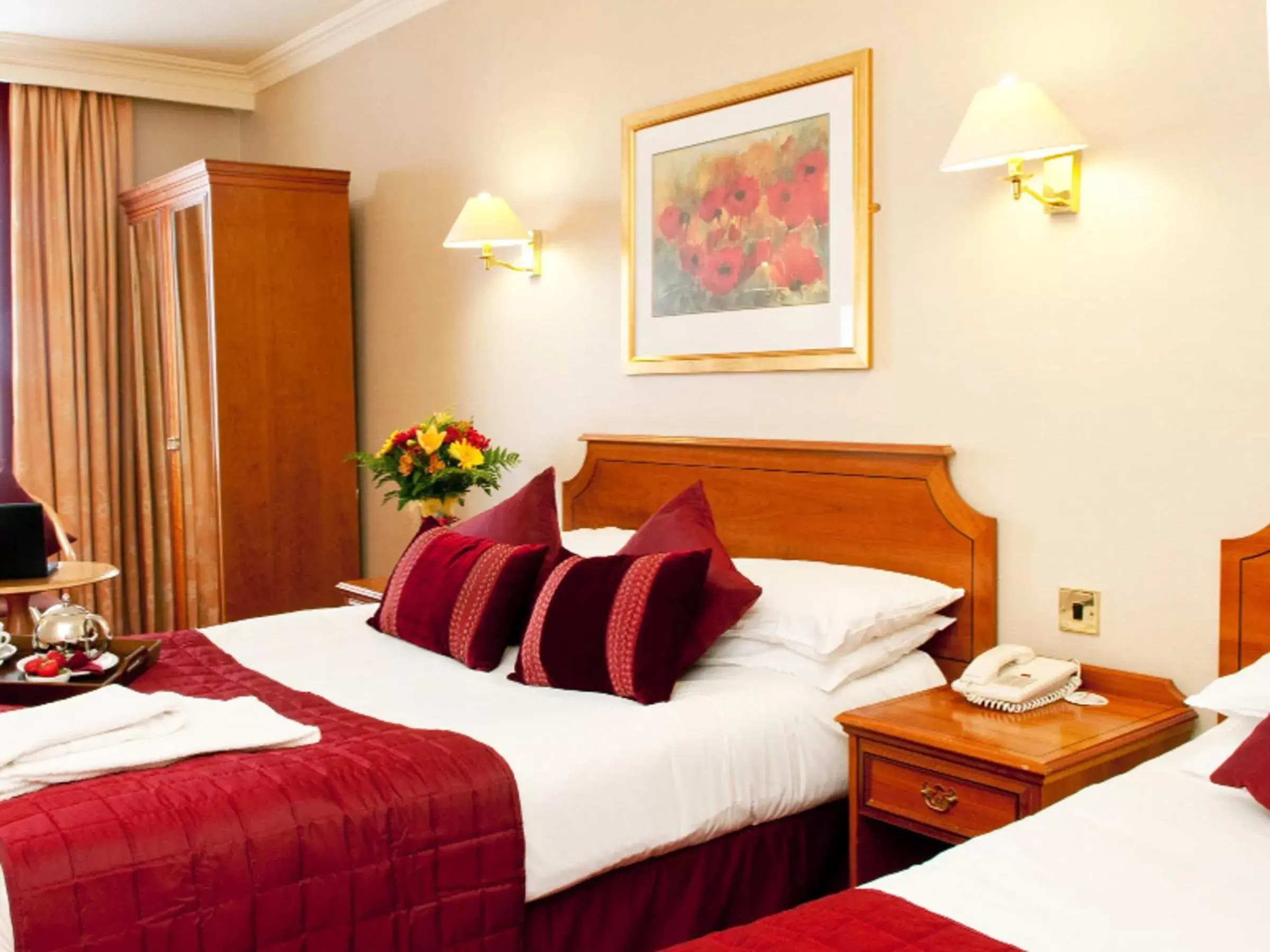 Bed in Eyre Square Hotel