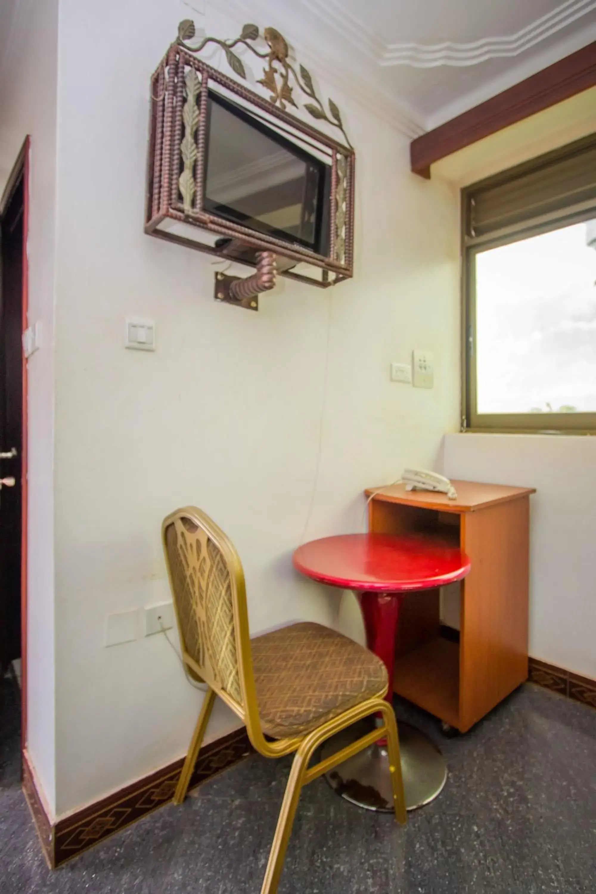 Seating area, TV/Entertainment Center in Minister's Village Hotel