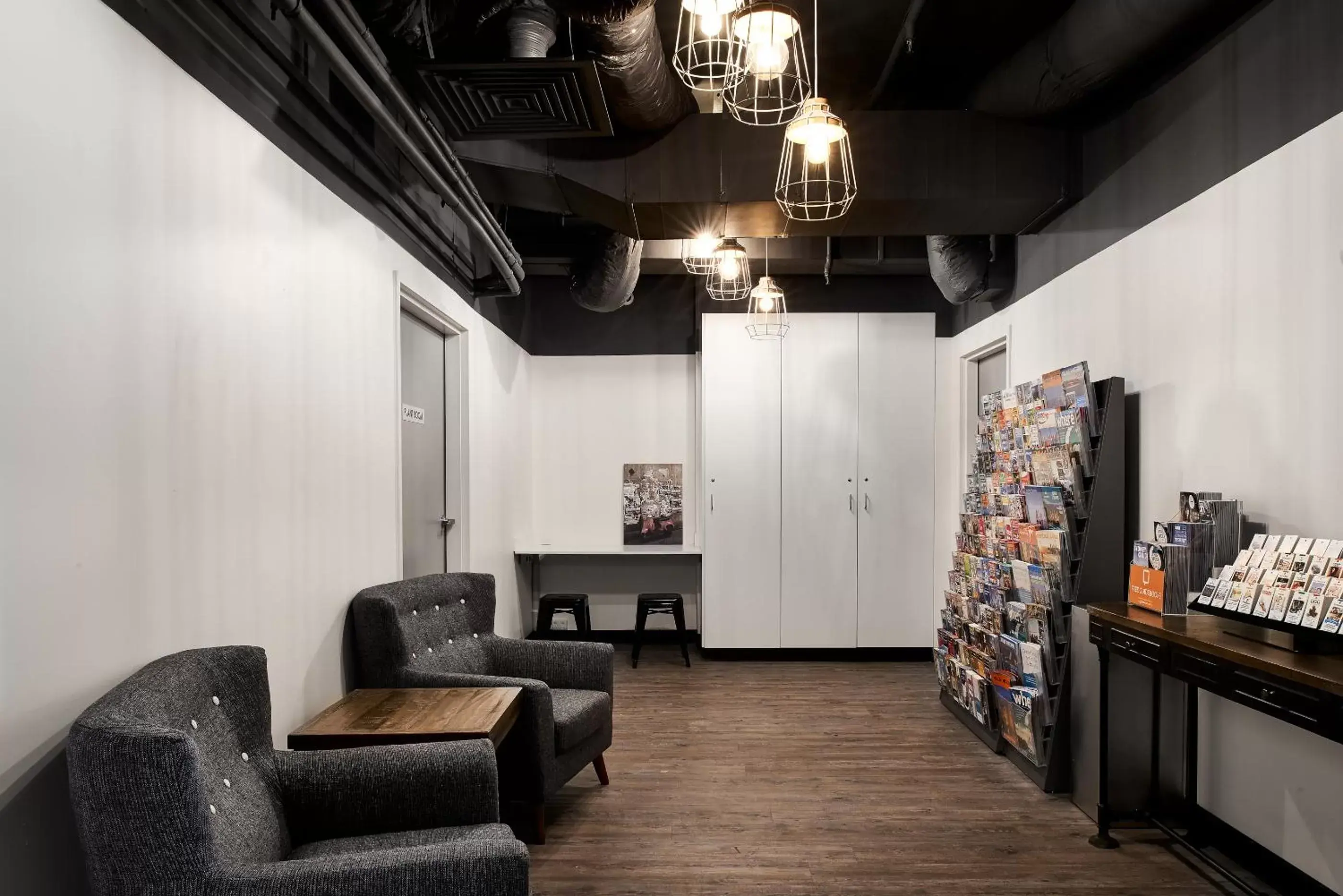 Communal lounge/ TV room, Seating Area in The Pod Sydney