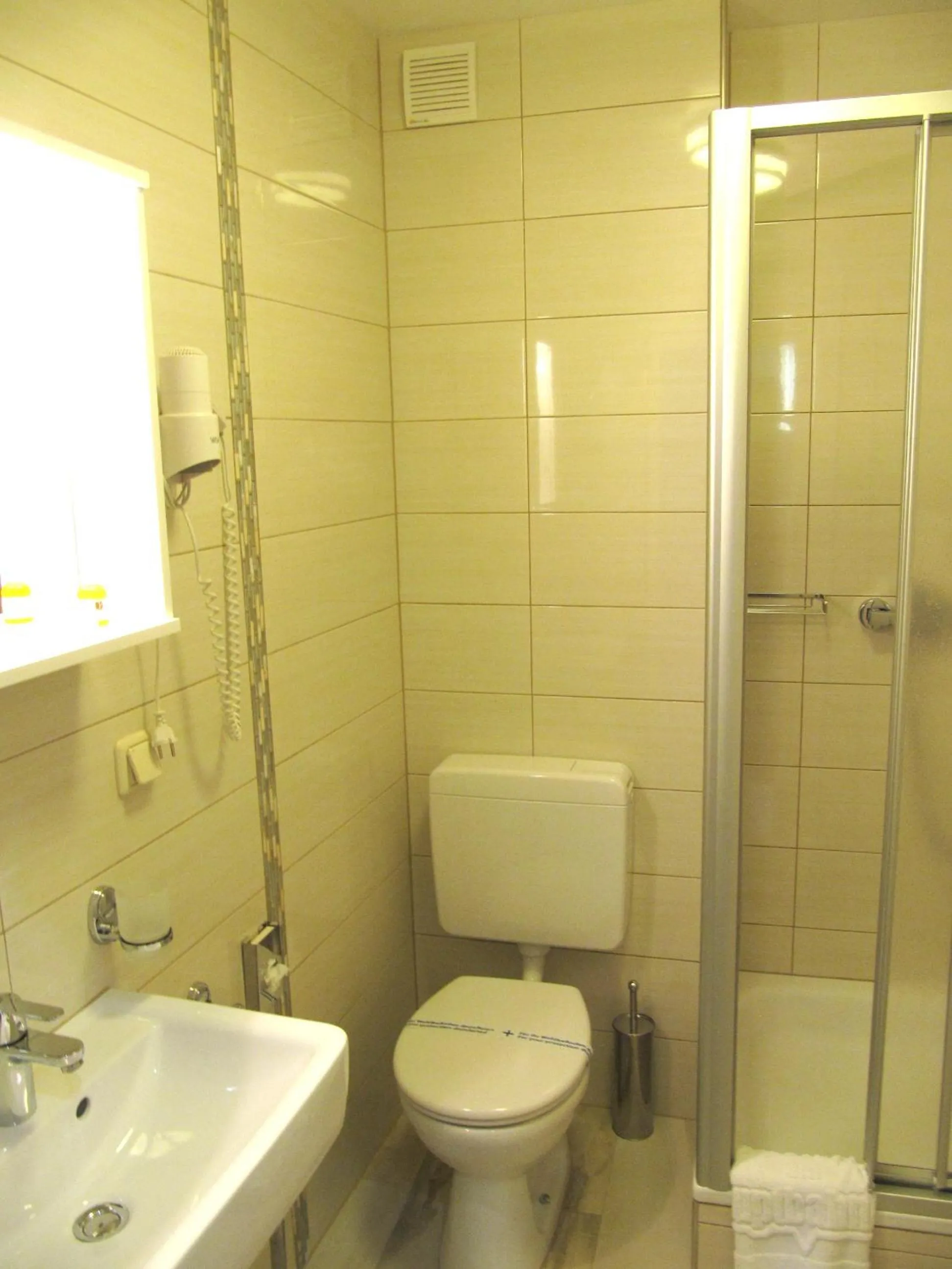 Bathroom in Hotel am Hauptbahnhof
