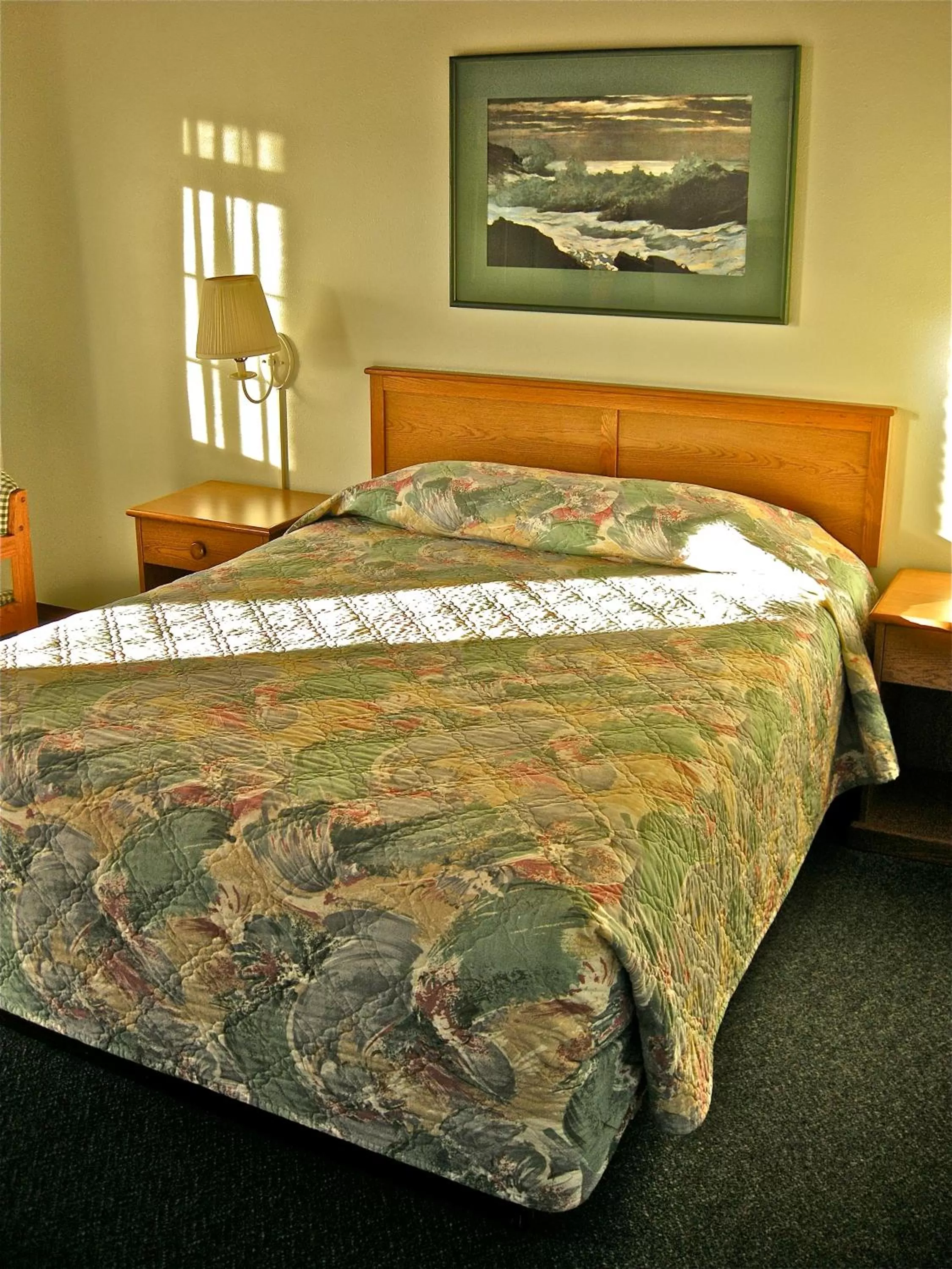 Bed in Azalea Lodge