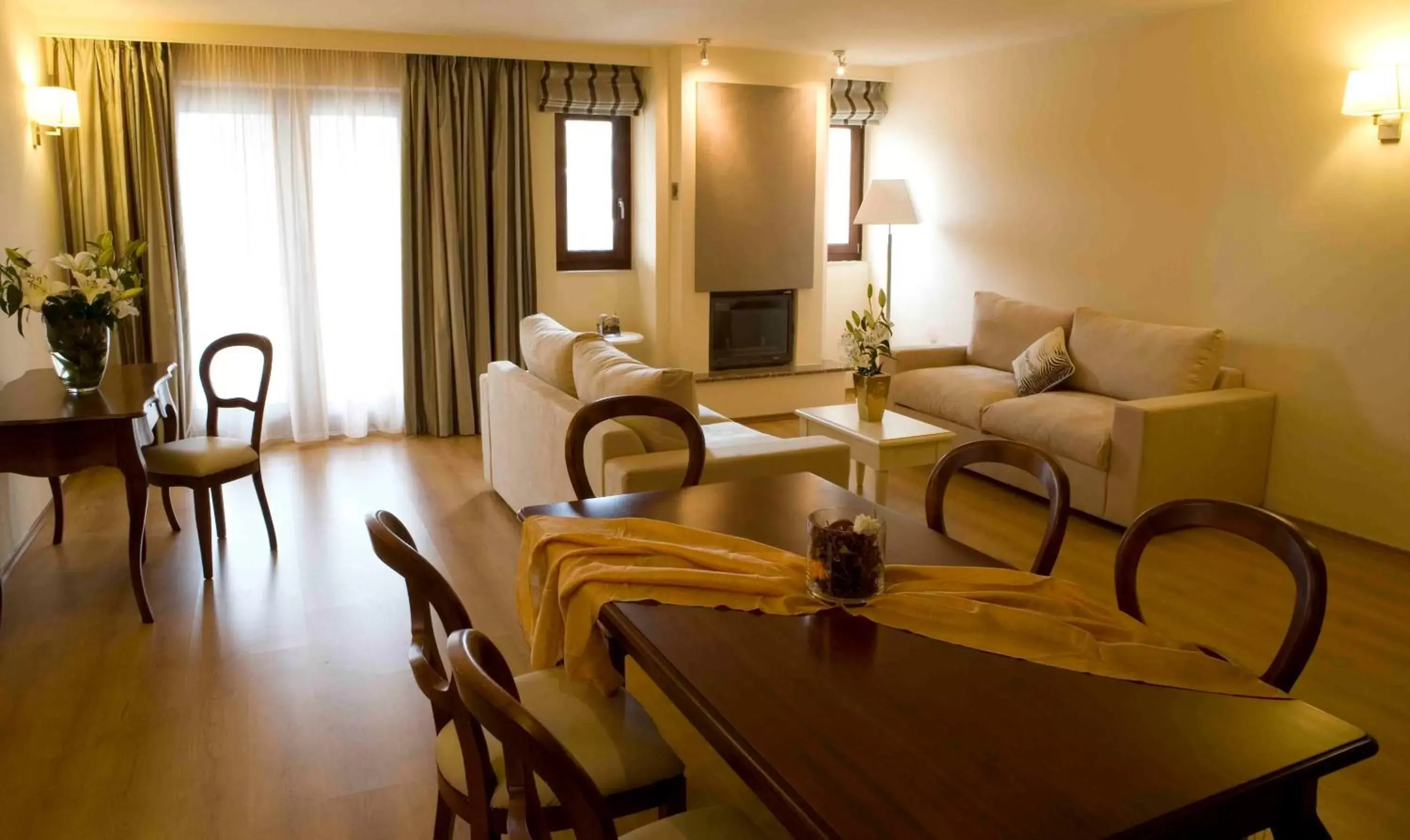 Living room, Seating Area in Valis Resort Hotel