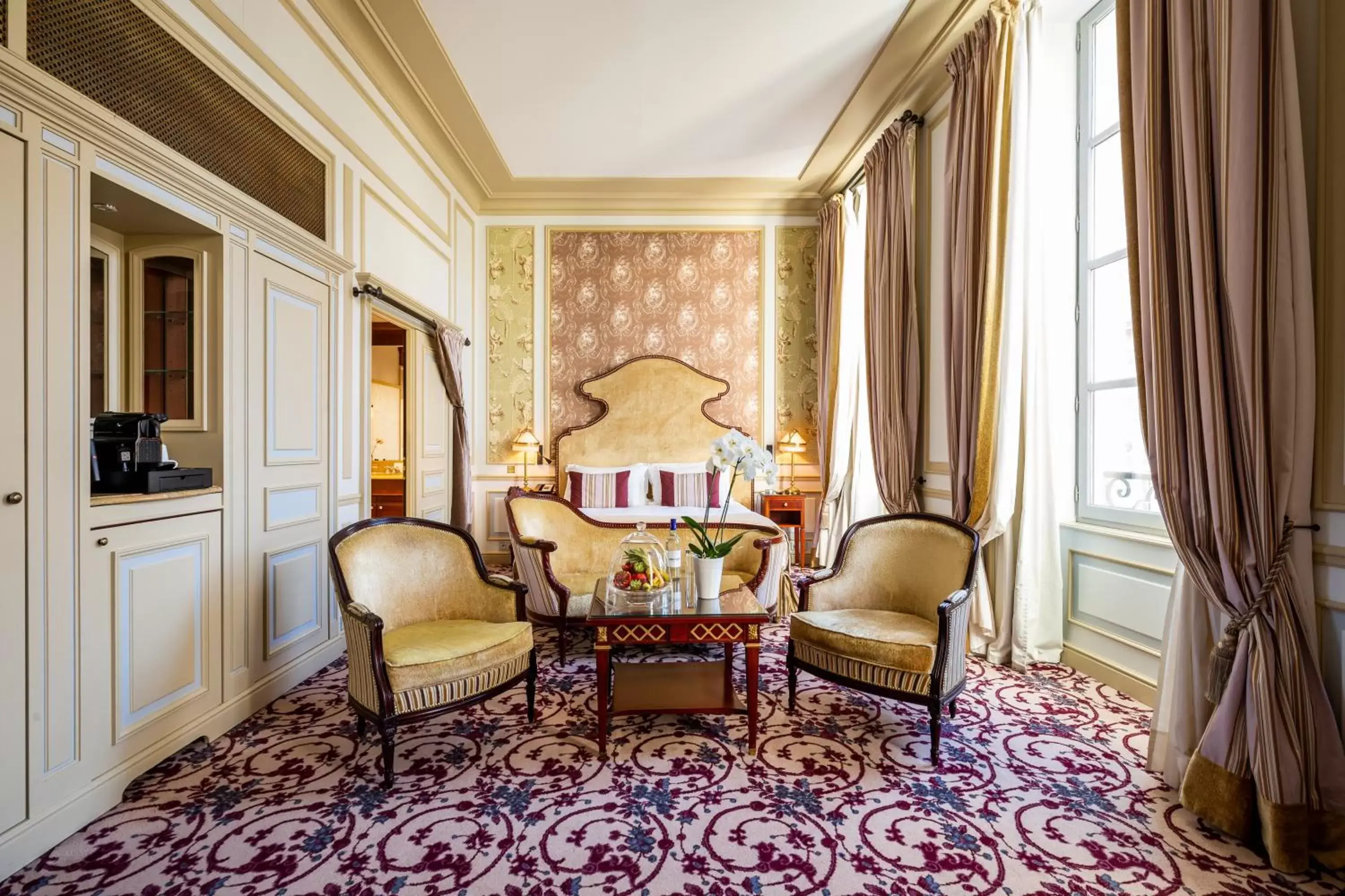 Seating Area in InterContinental Bordeaux Le Grand Hotel, an IHG Hotel