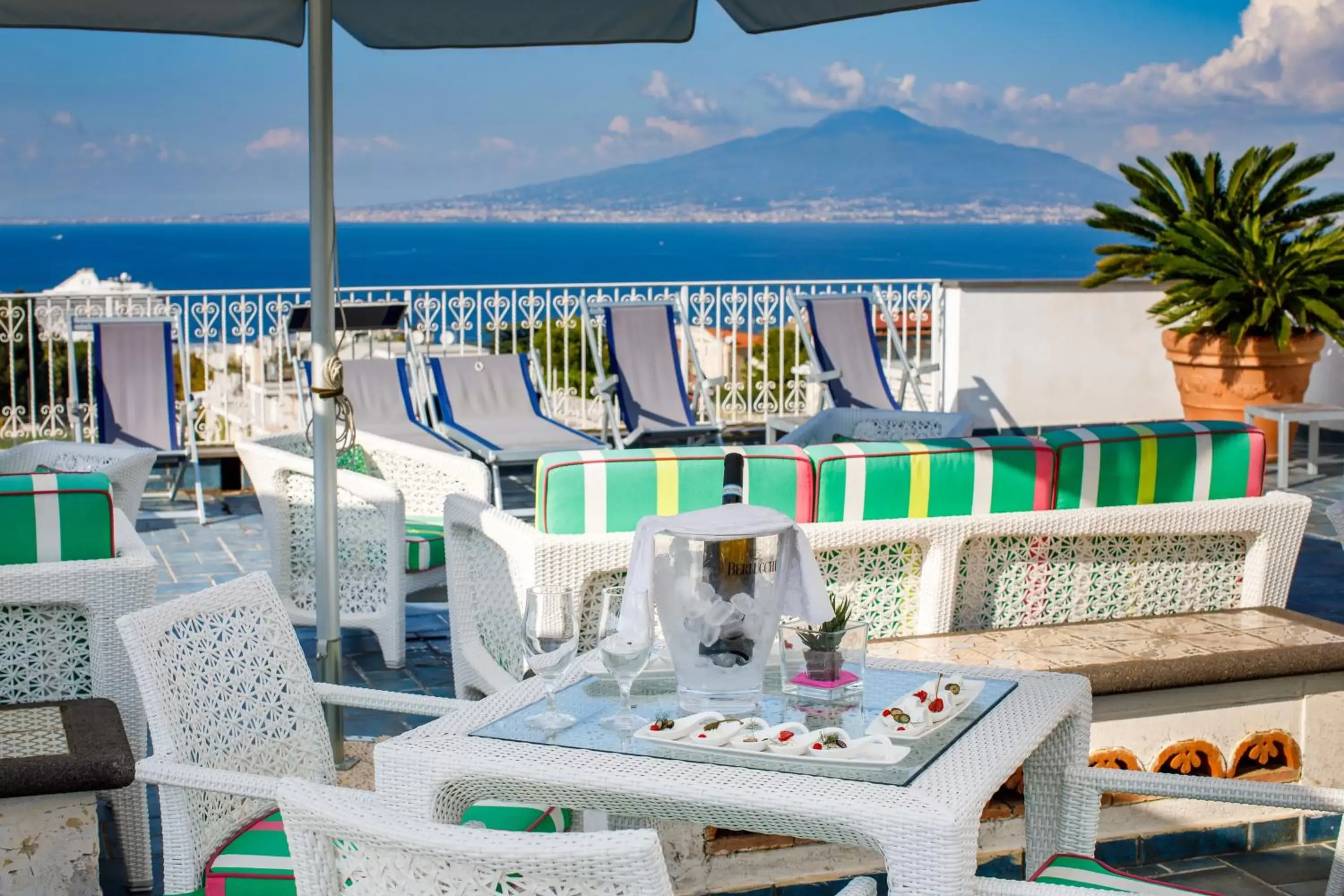 Balcony/Terrace, Restaurant/Places to Eat in Hotel Zi' Teresa