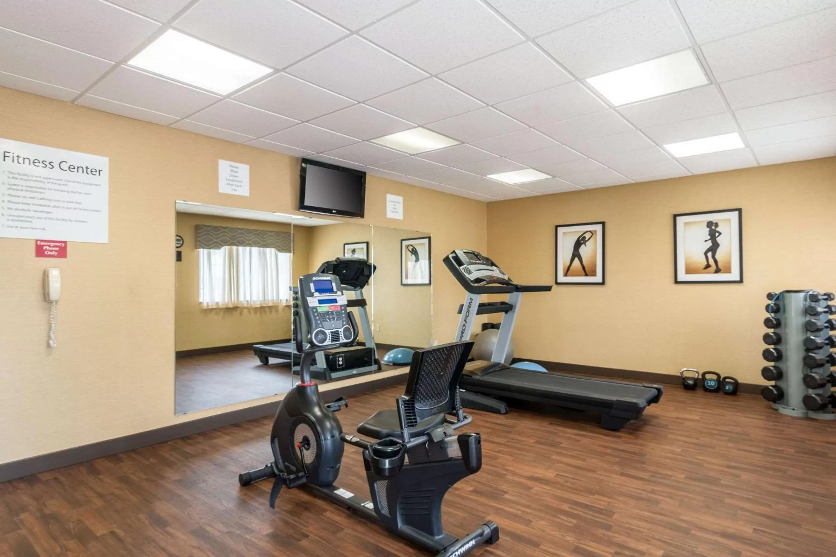 Fitness centre/facilities in Comfort Inn & Suites - Hannibal