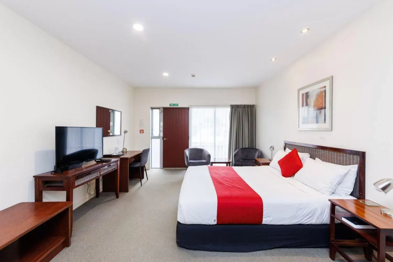 Bedroom in Fitzherbert Regency Motor Lodge