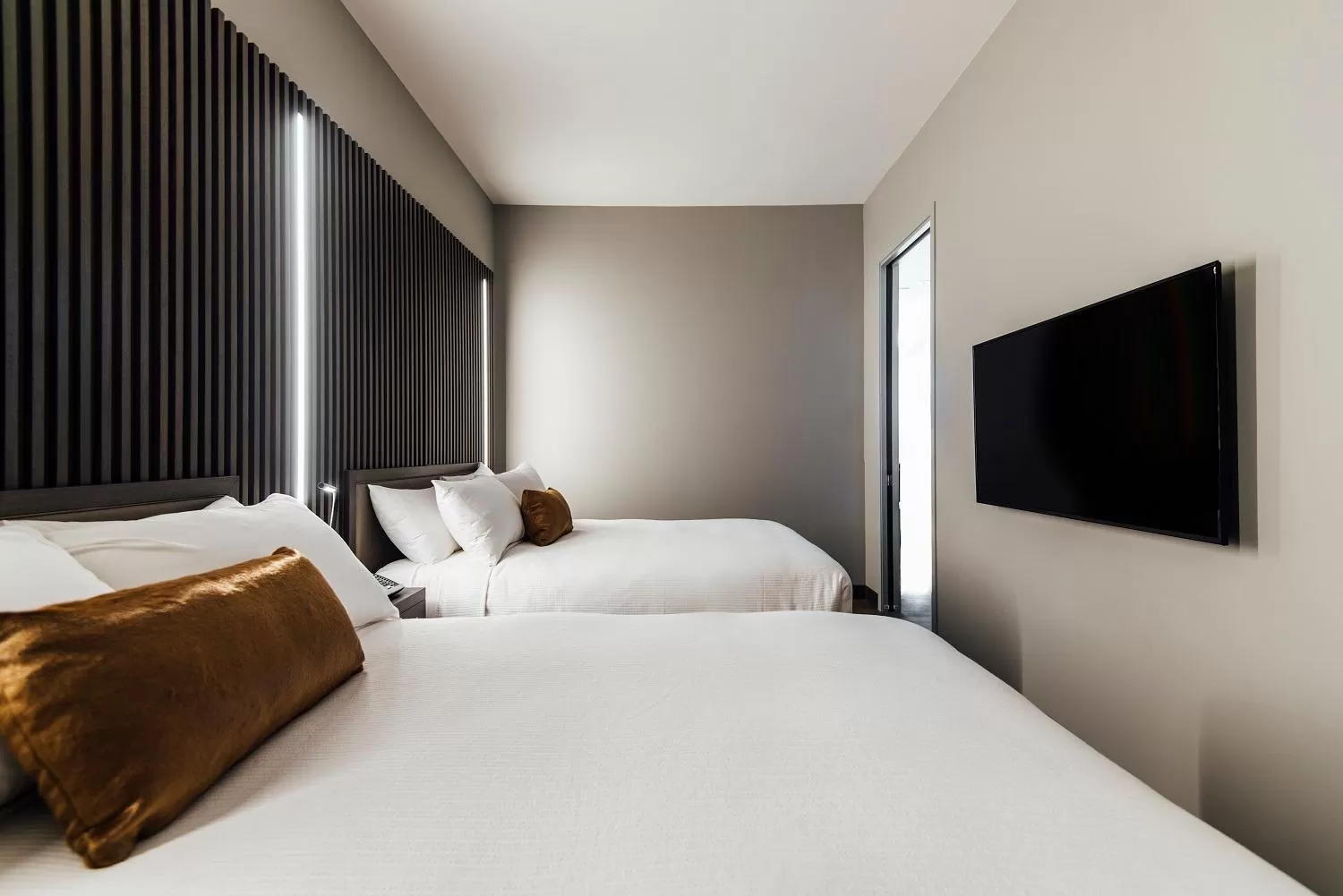 Quadruple Room with Mountain View in Entourage sur-le-Lac