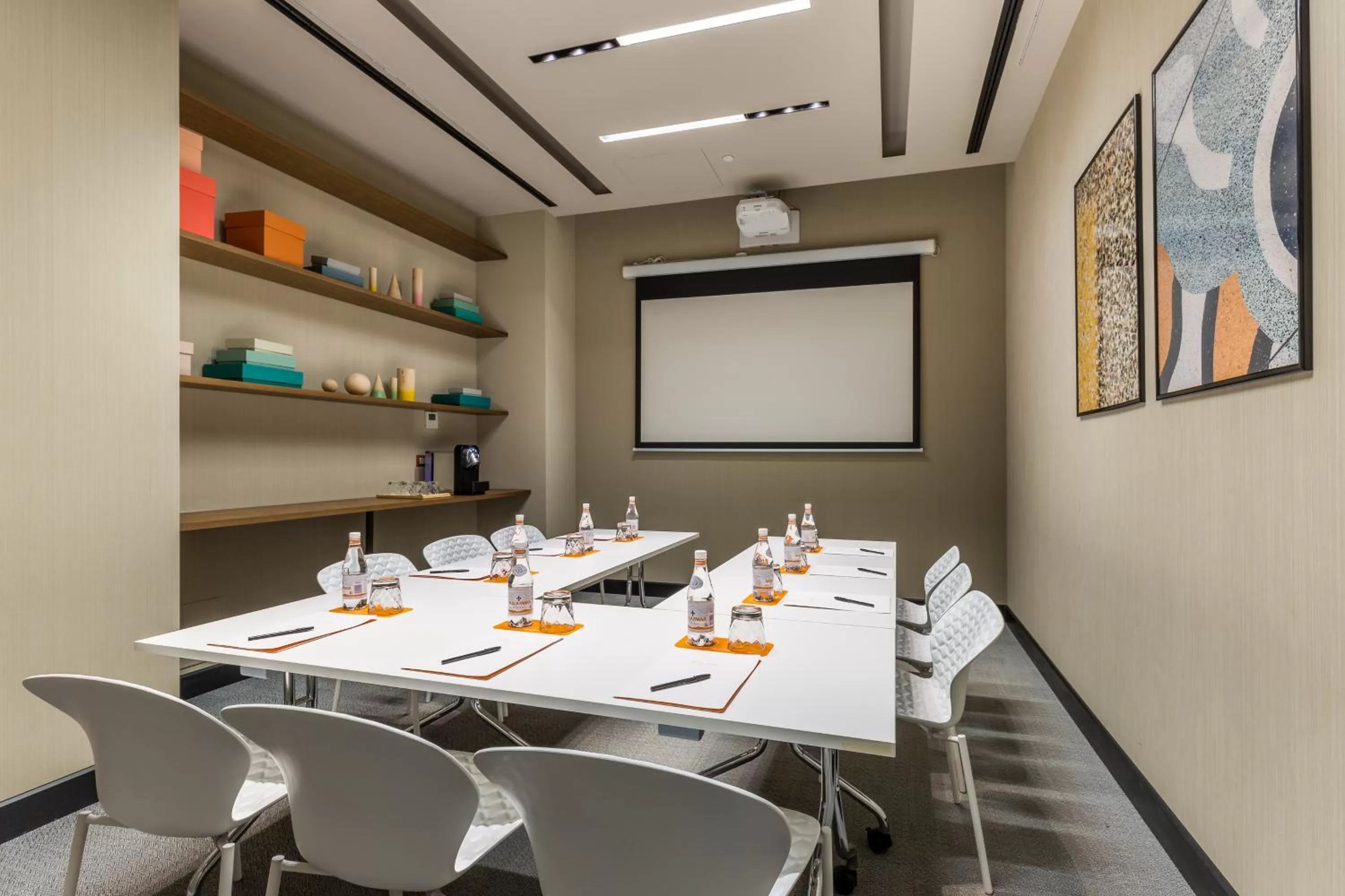 Business facilities in Room Mate Collection Giulia, Milan