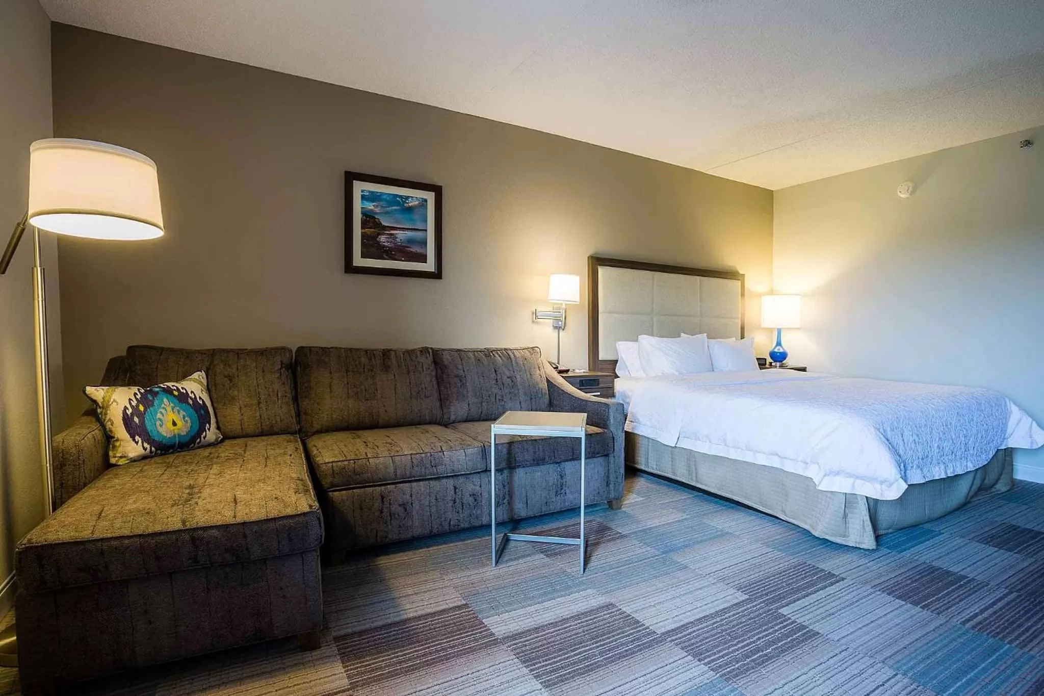 Bed in Hampton Inn Somerset