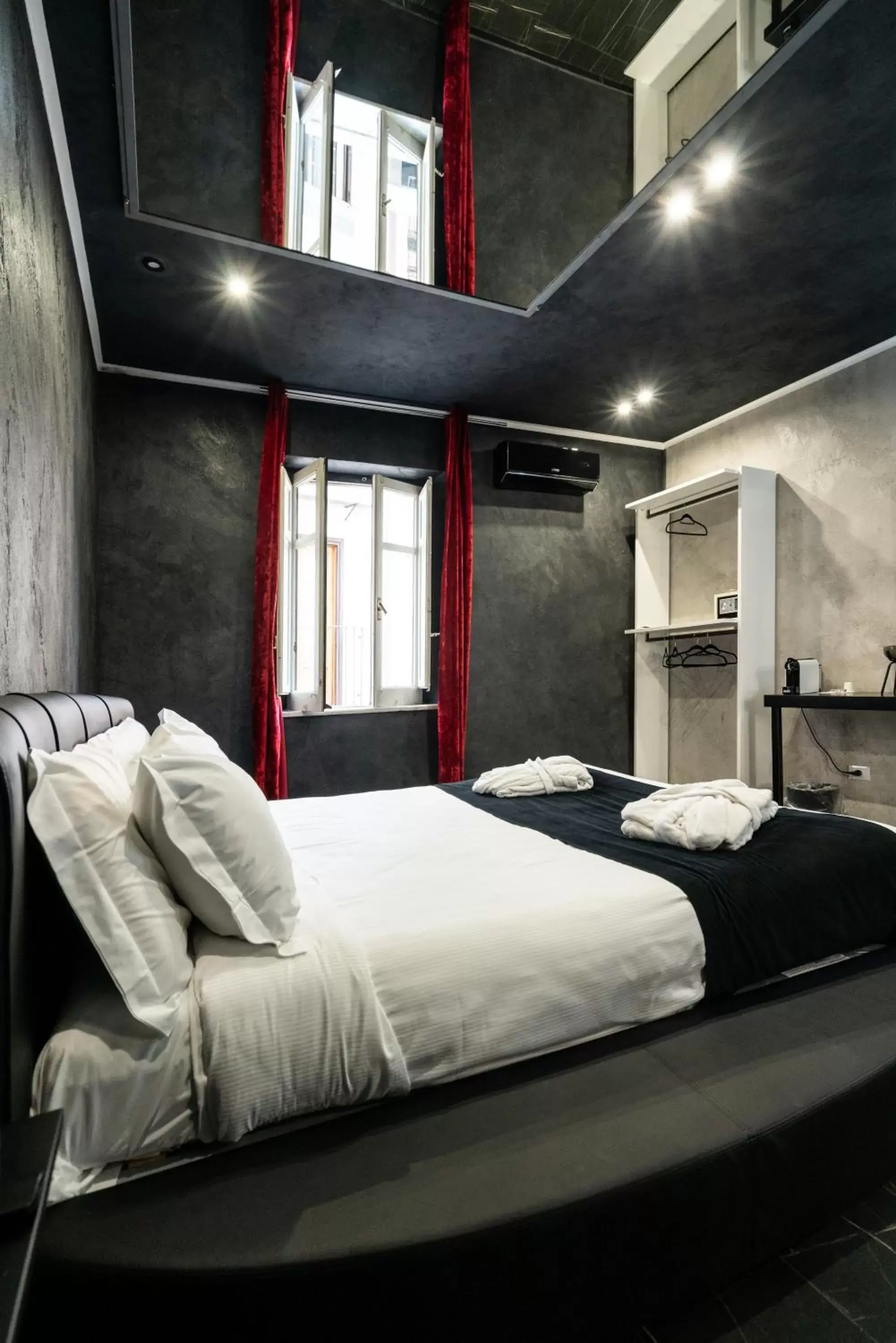 Bed in Marmur Suite