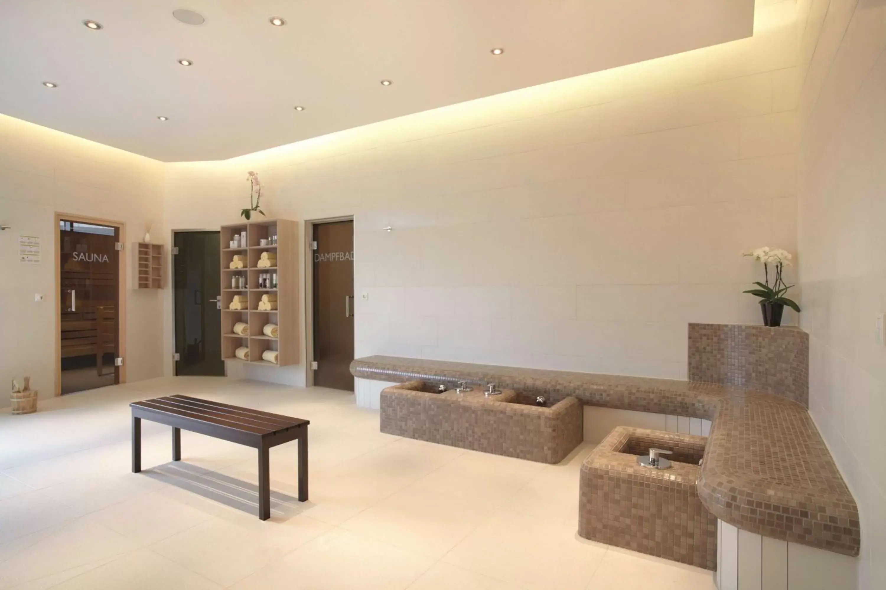 Spa and wellness centre/facilities in Radisson Blu Hotel, Hamburg Spa and wellness centre/facilities in Radisson Blu Hotel, Hamburg