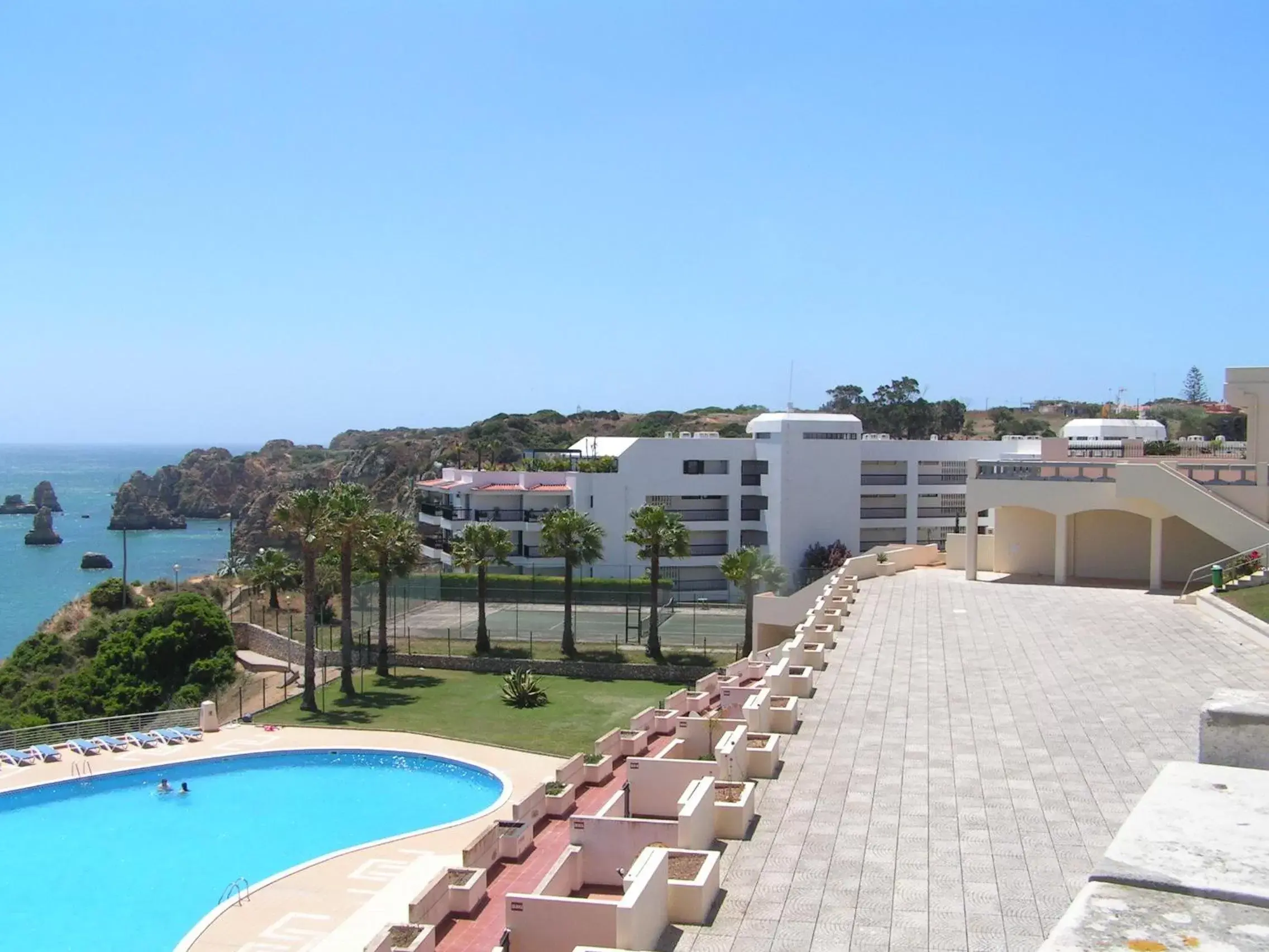 Day, Pool View in Iberlagos