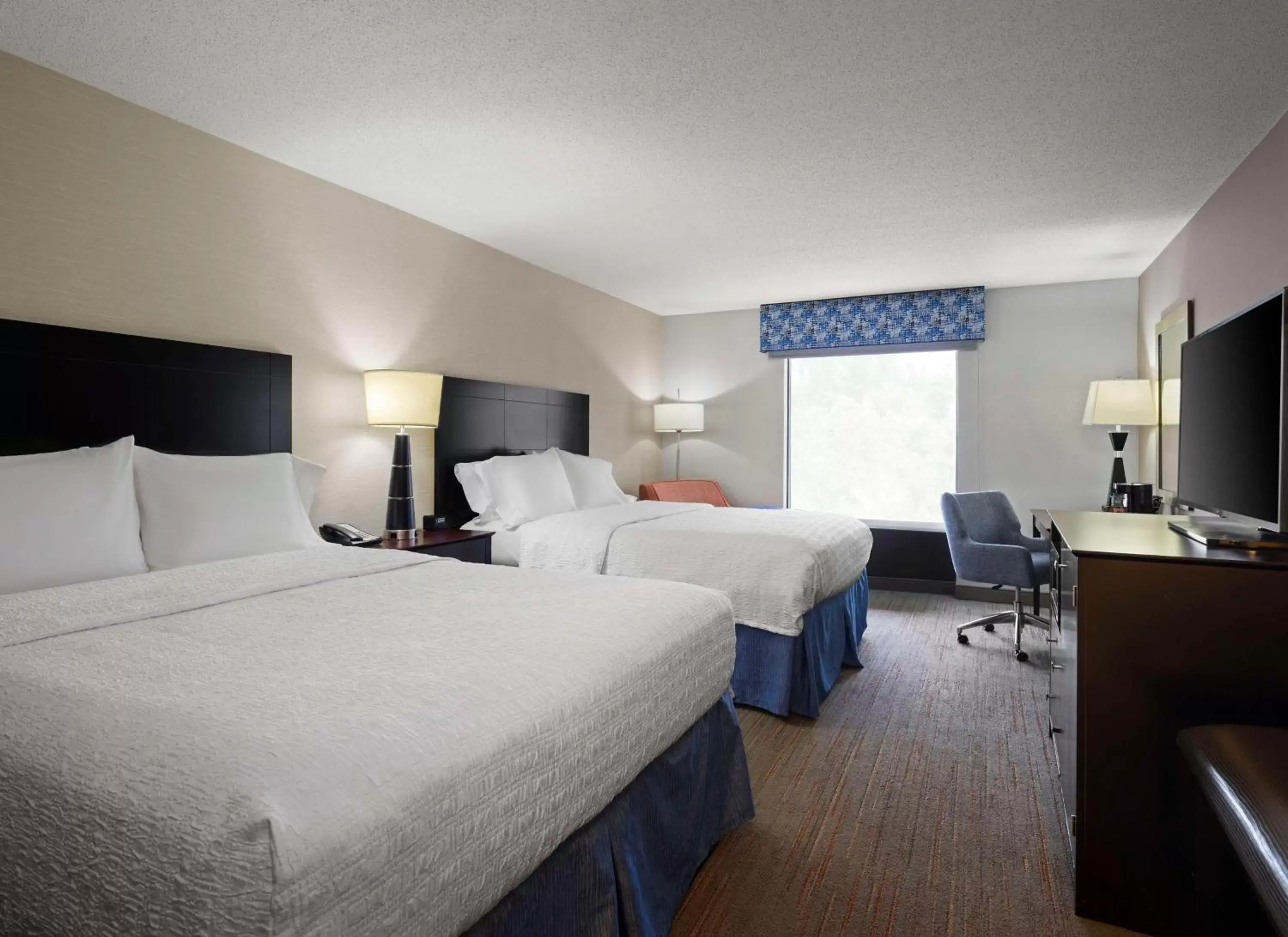 Bed in Hampton Inn & Suites Arundel Mills/Baltimore