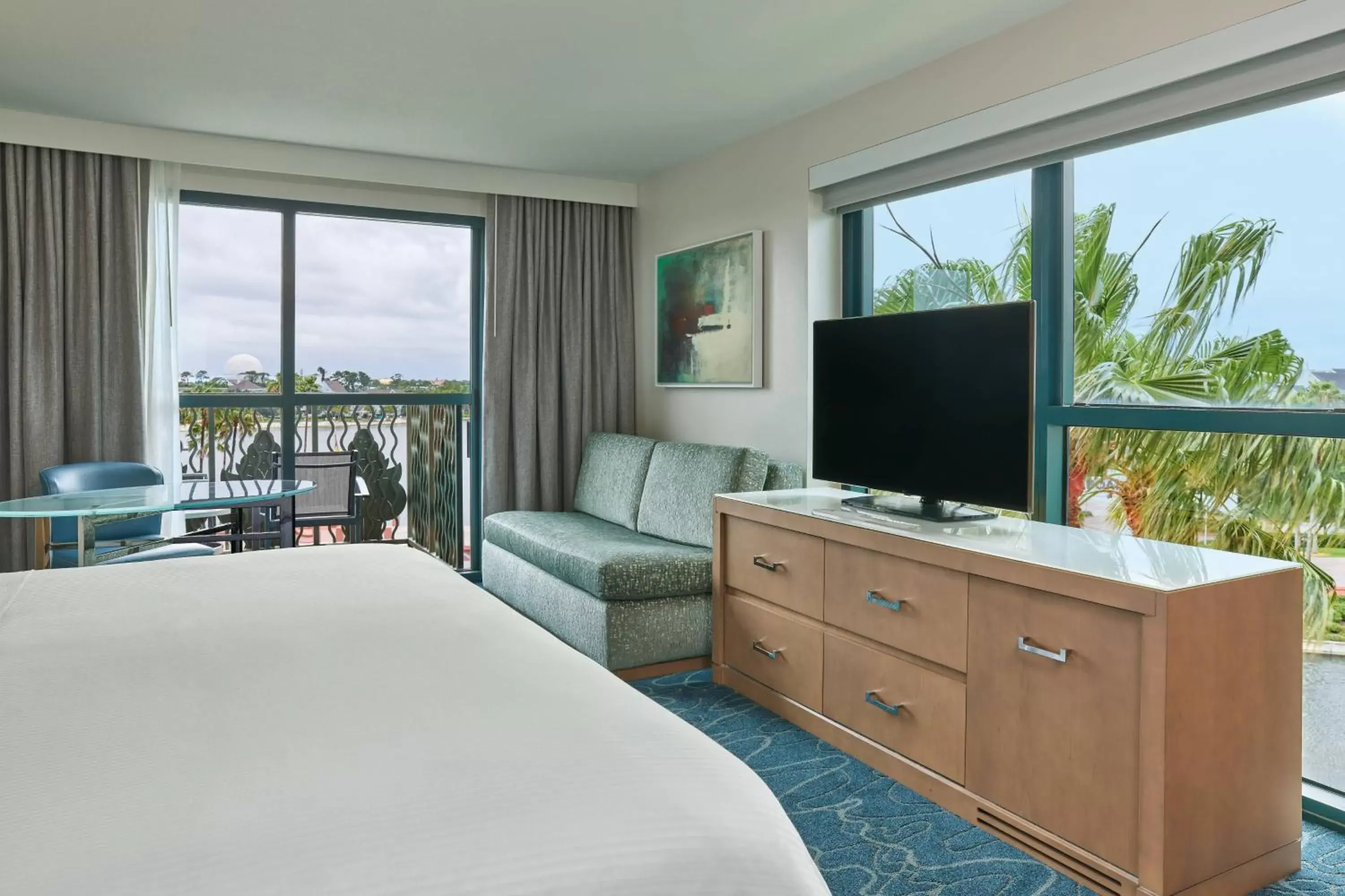 Photo of the whole room, TV/Entertainment Center in Walt Disney World Dolphin
