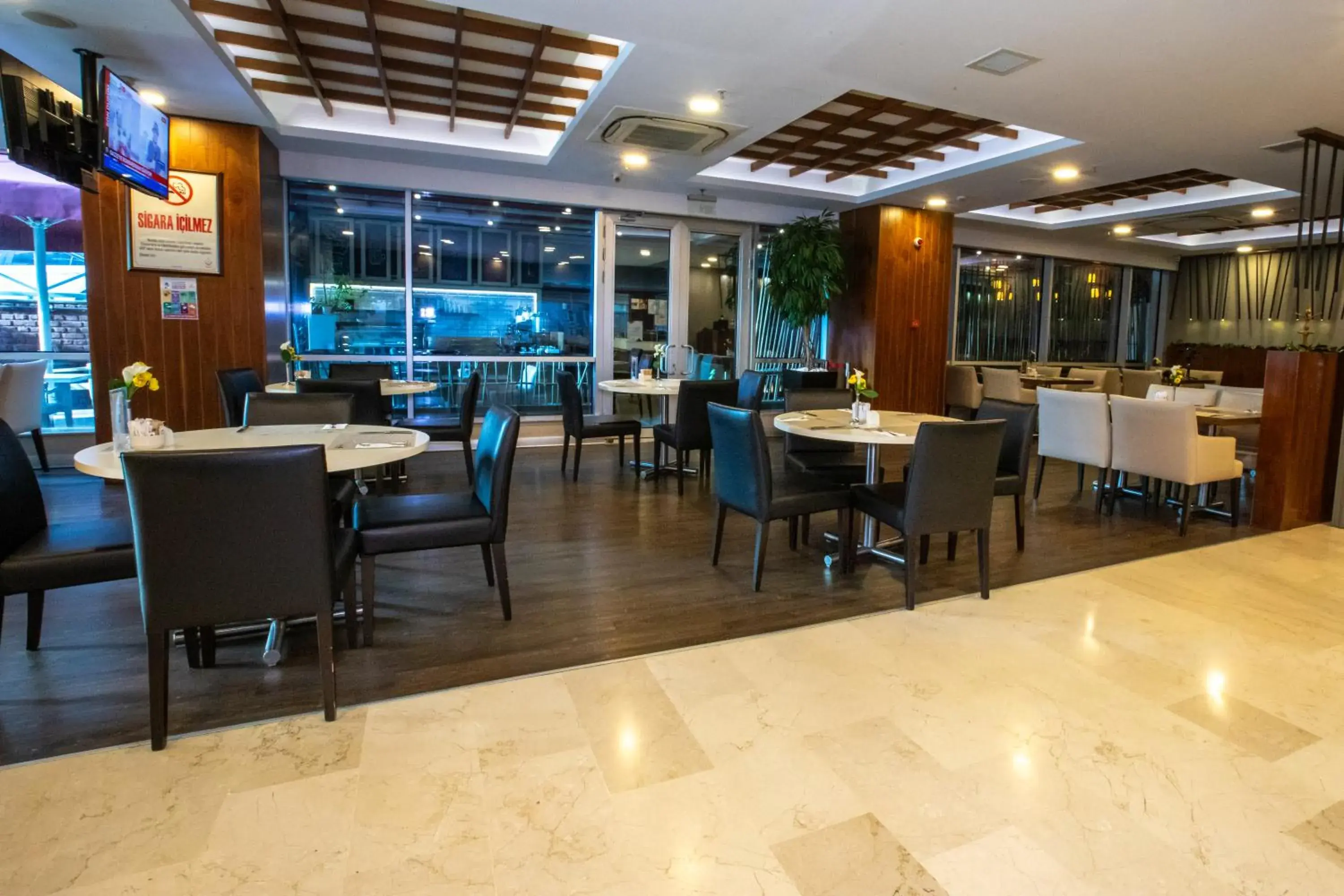 Dining area, Restaurant/Places to Eat in Ramada Encore Istanbul Kartal