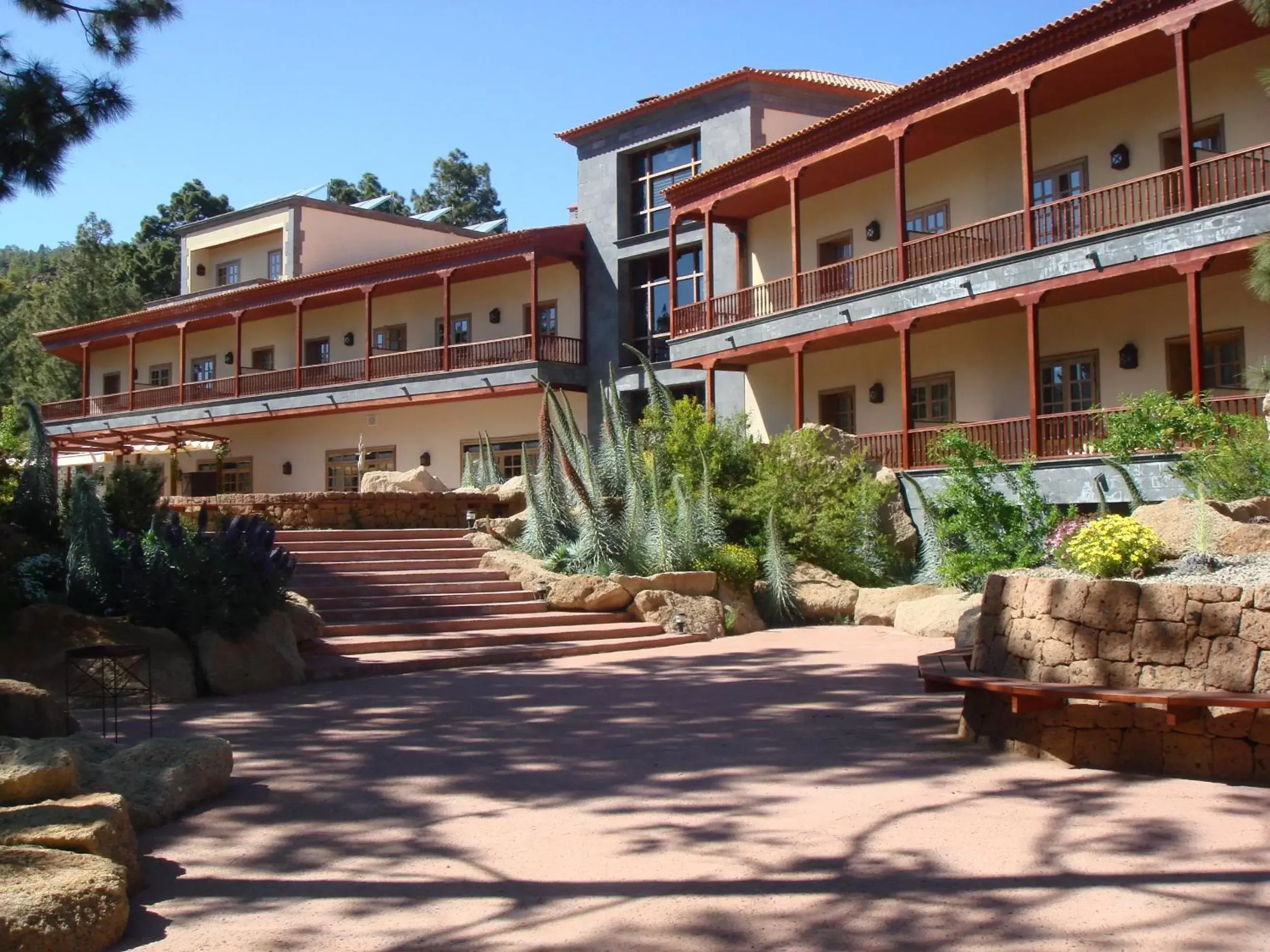 Facade/entrance, Property Building in Hotel Spa Villalba