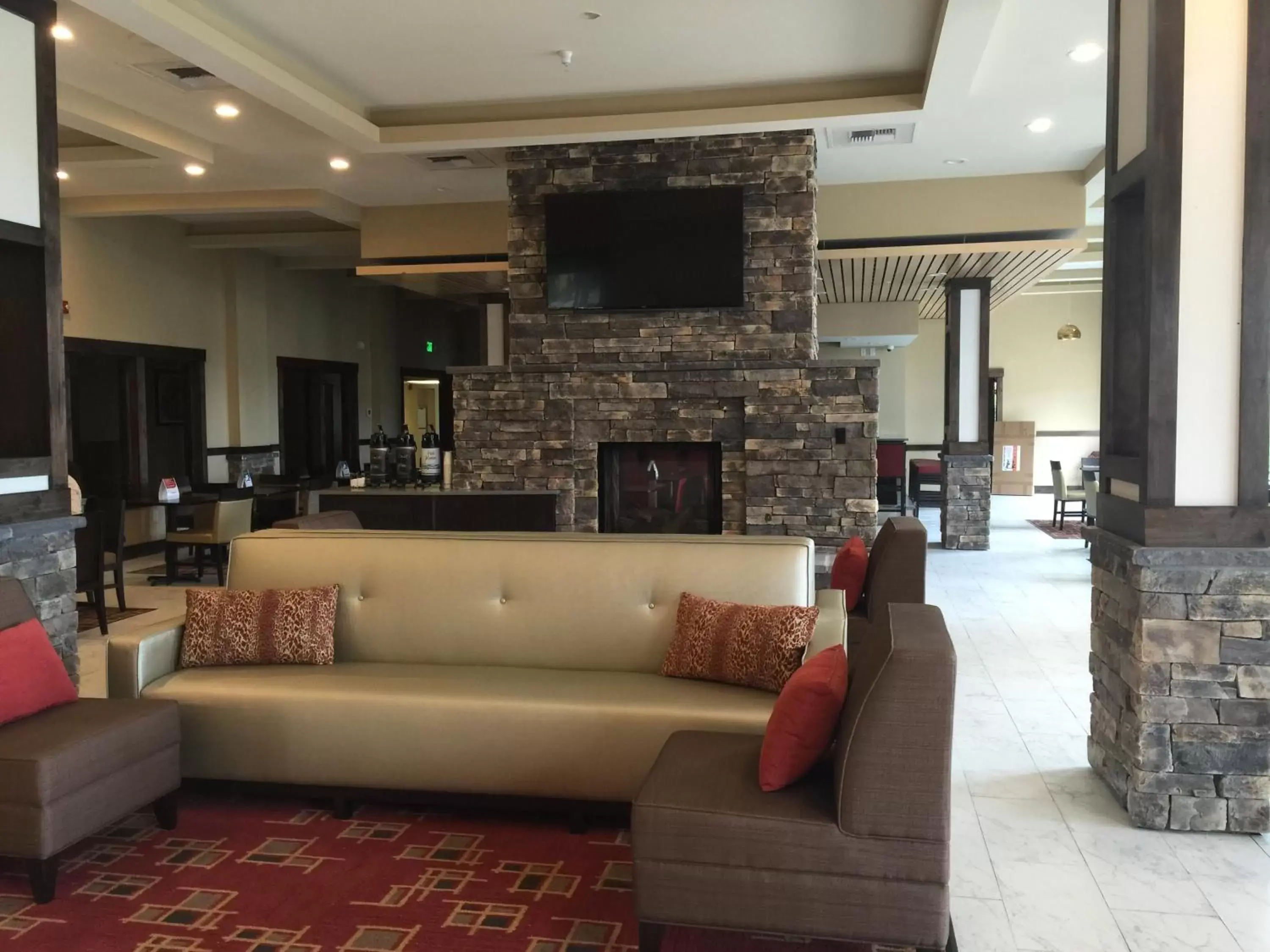 Lobby or reception, Seating Area in Quality Inn & Suites Tacoma - Seattle