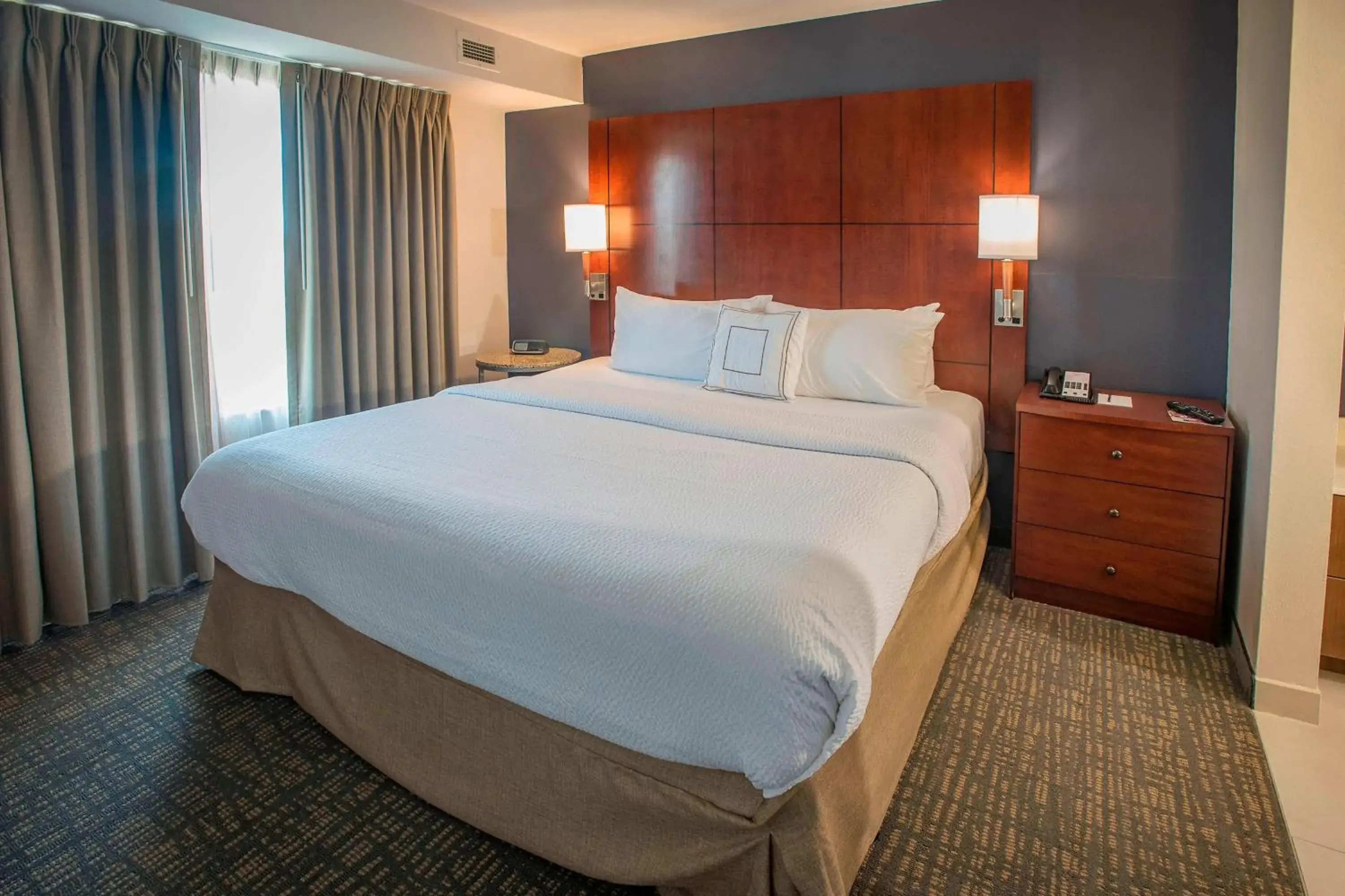 Bedroom, Bed in Residence Inn by Marriott Pensacola Downtown