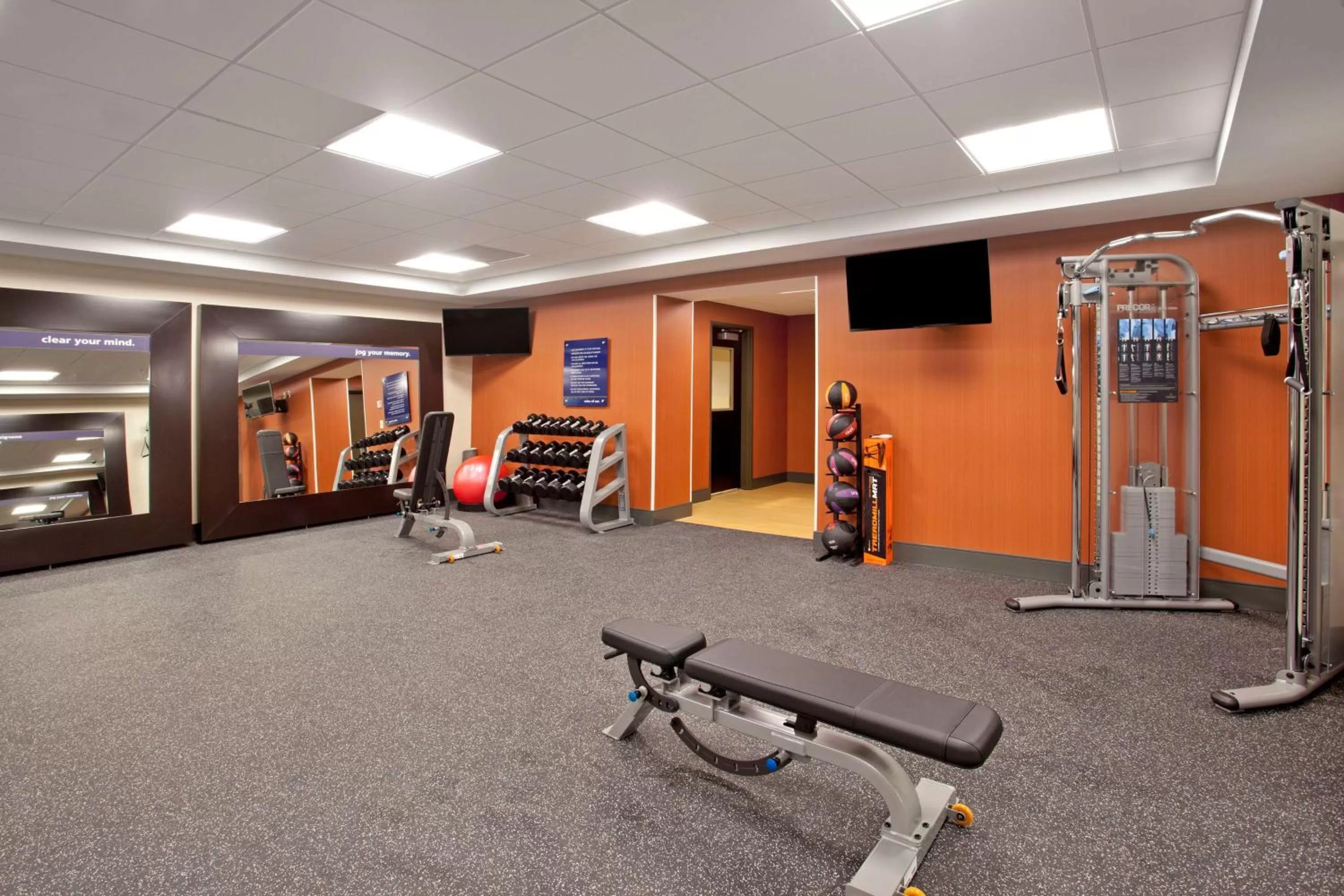 Fitness centre/facilities in Hampton Inn & Suites - Minneapolis/Downtown